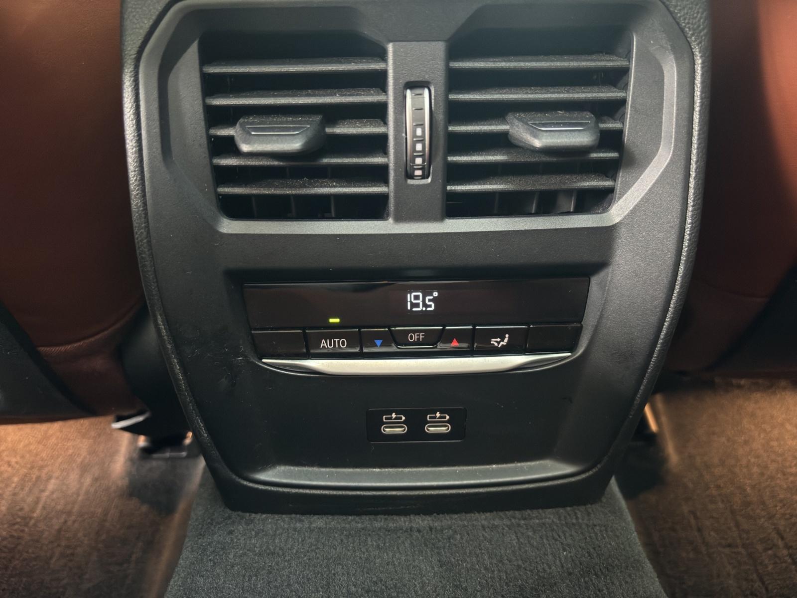 BMW 330e xDrive SAG Touring-image-25