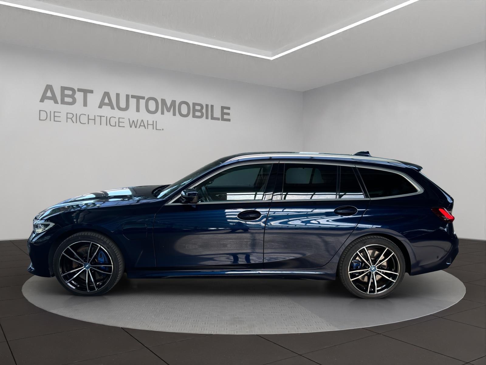 BMW 330e xDrive SAG Touring-image-2