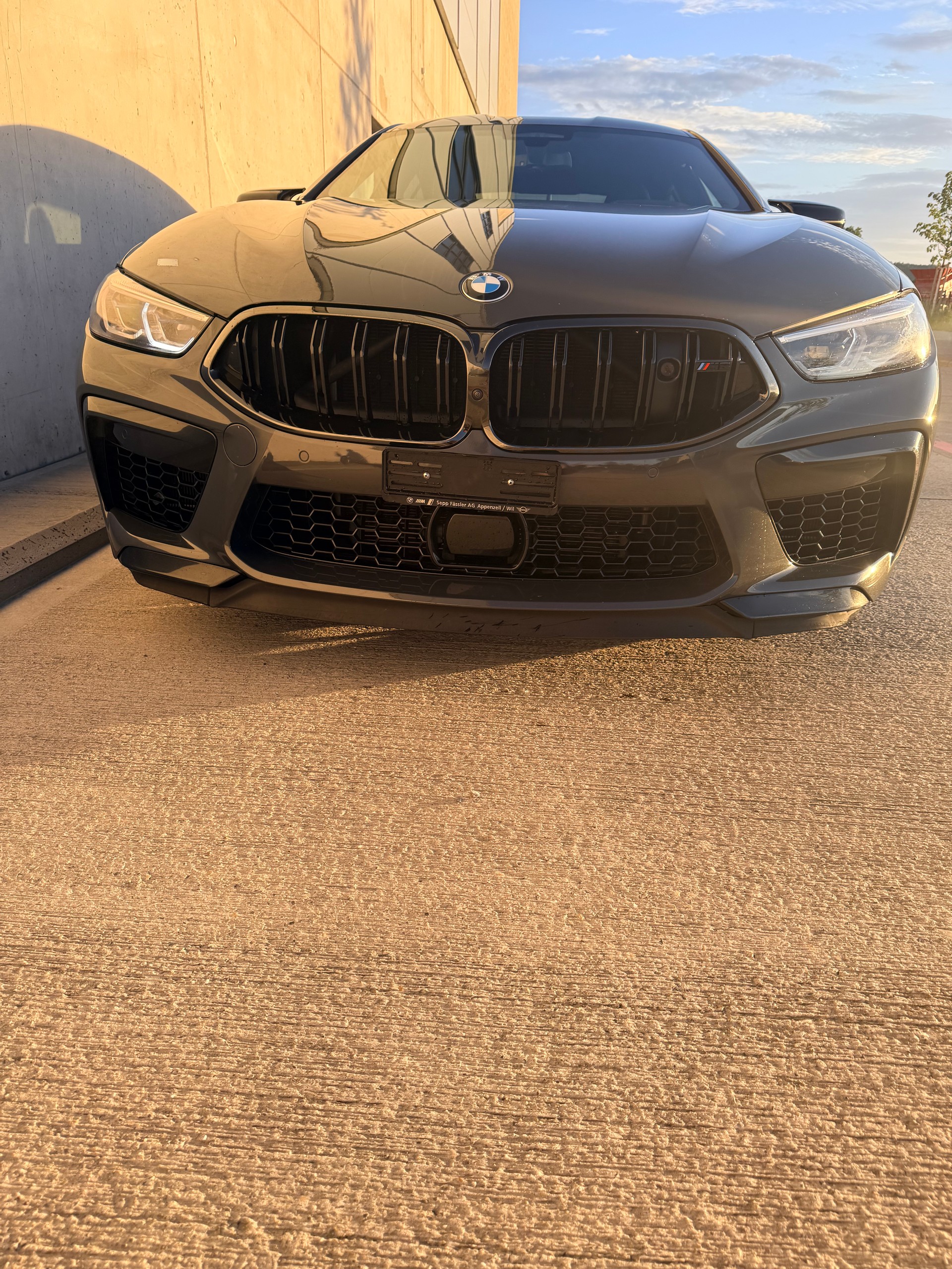 BMW M8-image-1