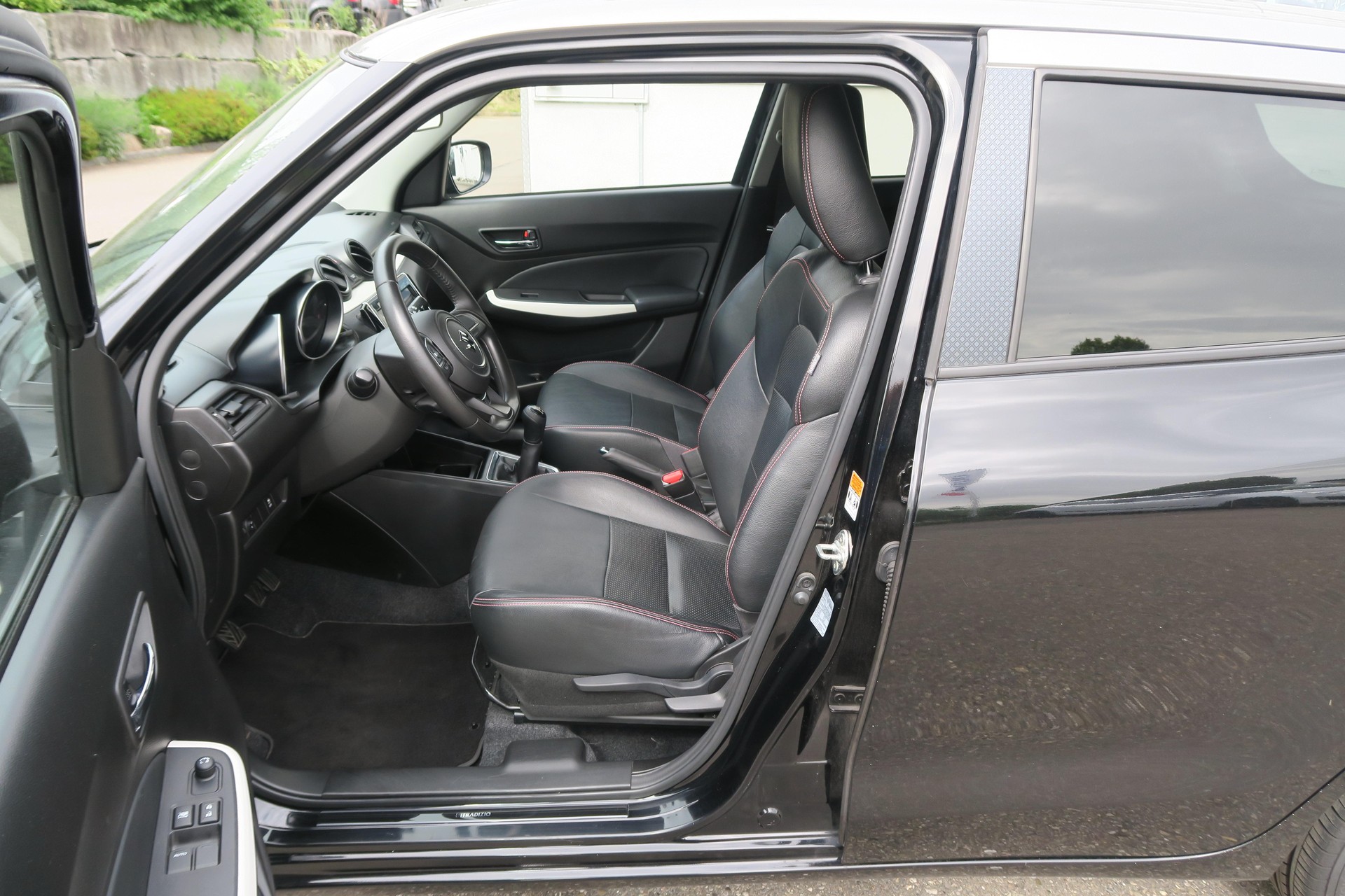 SUZUKI Swift 1.2 Tradizio 4x4-image-3