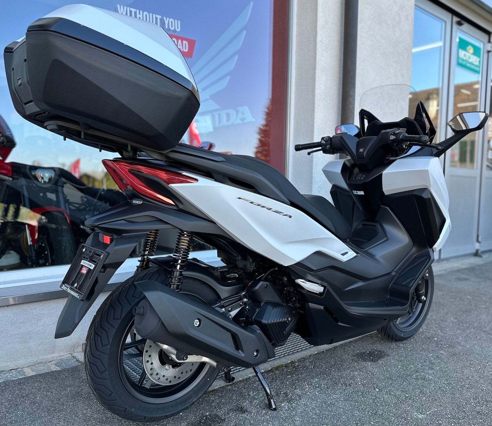 HONDA Forza 125 Smart TopBox-showroom-element-3