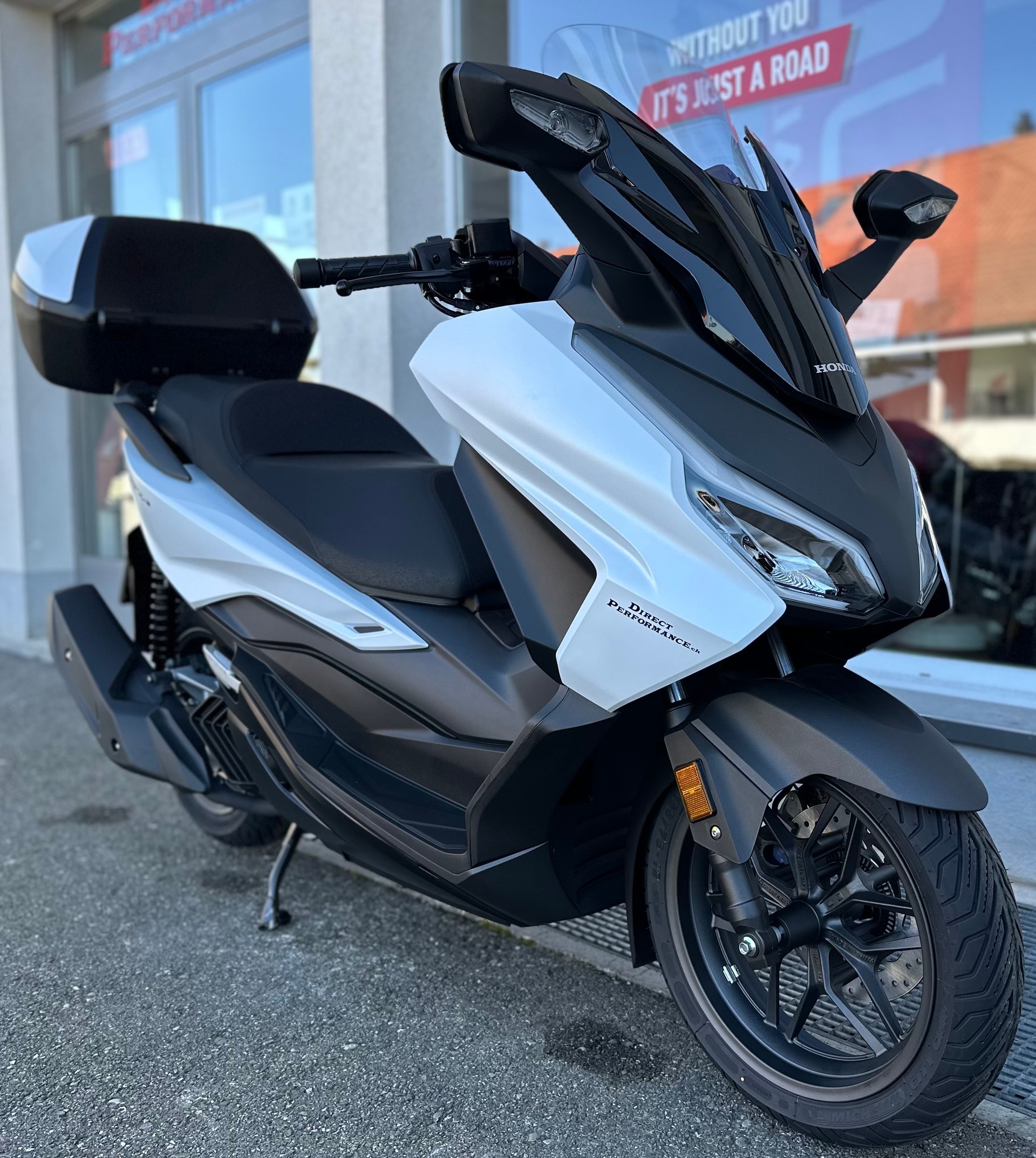 HONDA Forza 125 Smart TopBox-image-8
