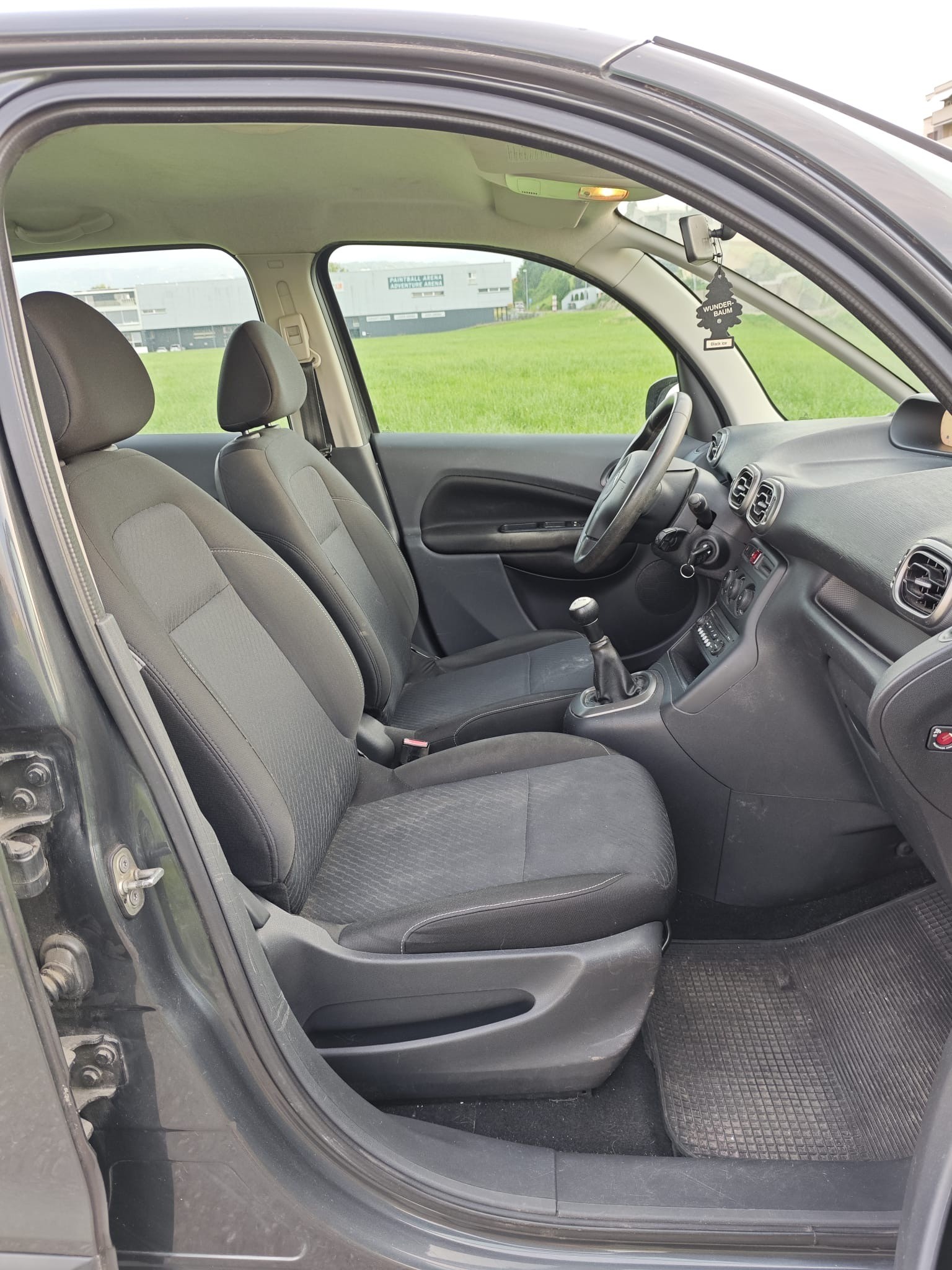 CITROEN C3 Picasso 1.4i 16V Attraction-image-14