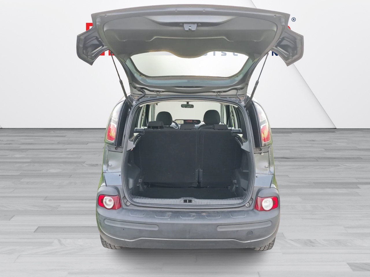 CITROEN C3 Picasso 1.4i 16V Attraction-image-4