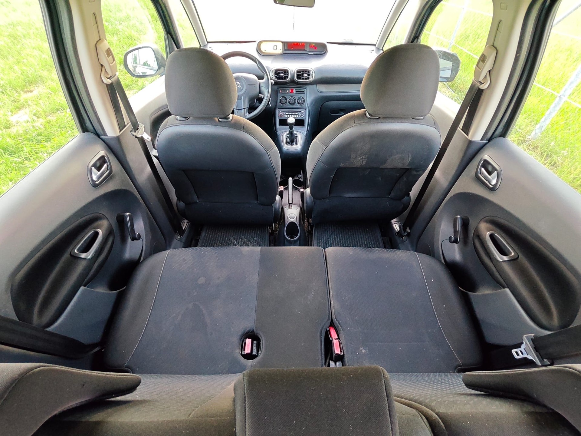 CITROEN C3 Picasso 1.4i 16V Attraction-image-22