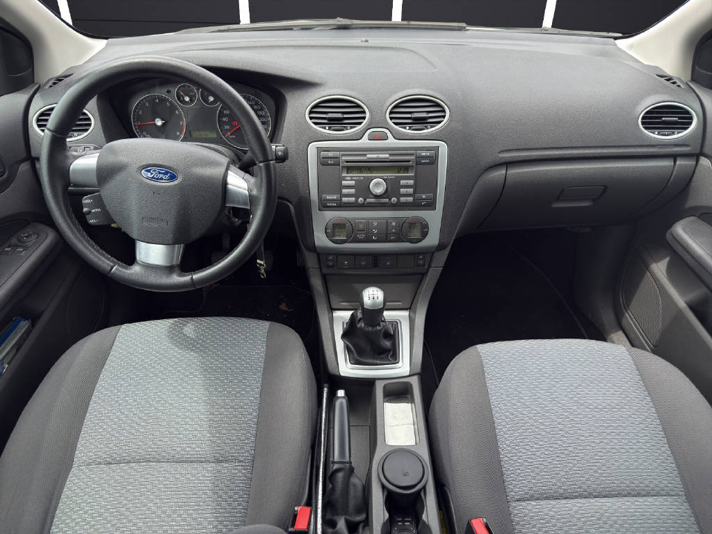 FORD Focus 1.8i Benzin Trend-image-9
