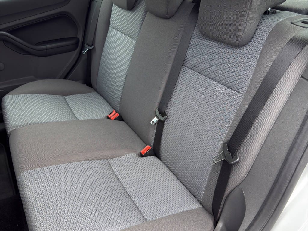 FORD Focus 1.8i Benzin Trend-image-13