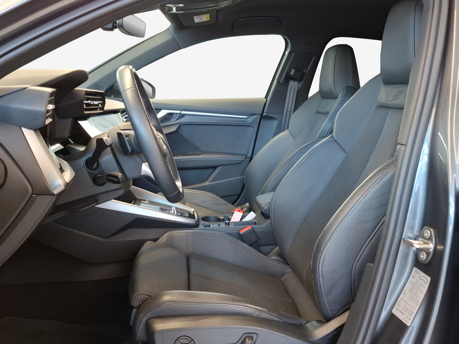 AUDI A3 Sportback 35 TFSI S line Attraction S-tronic-image-7