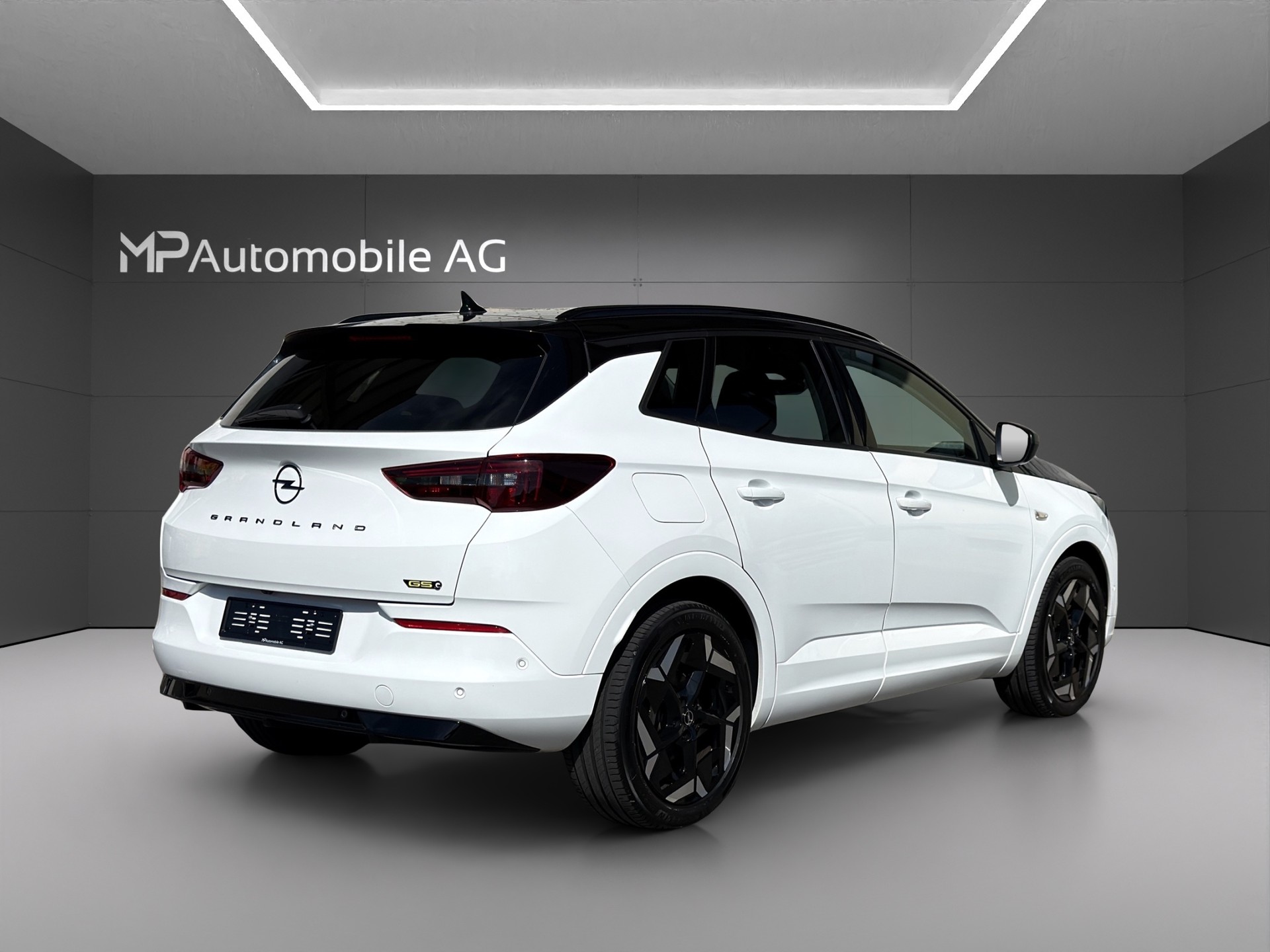 OPEL Grandland 1.6 Hybrid4 GSe Automatik-image-2