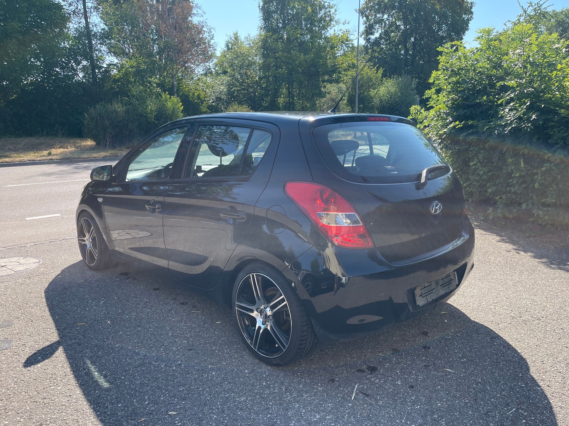 HYUNDAI i20 1.6 CRDi Premium-image-2