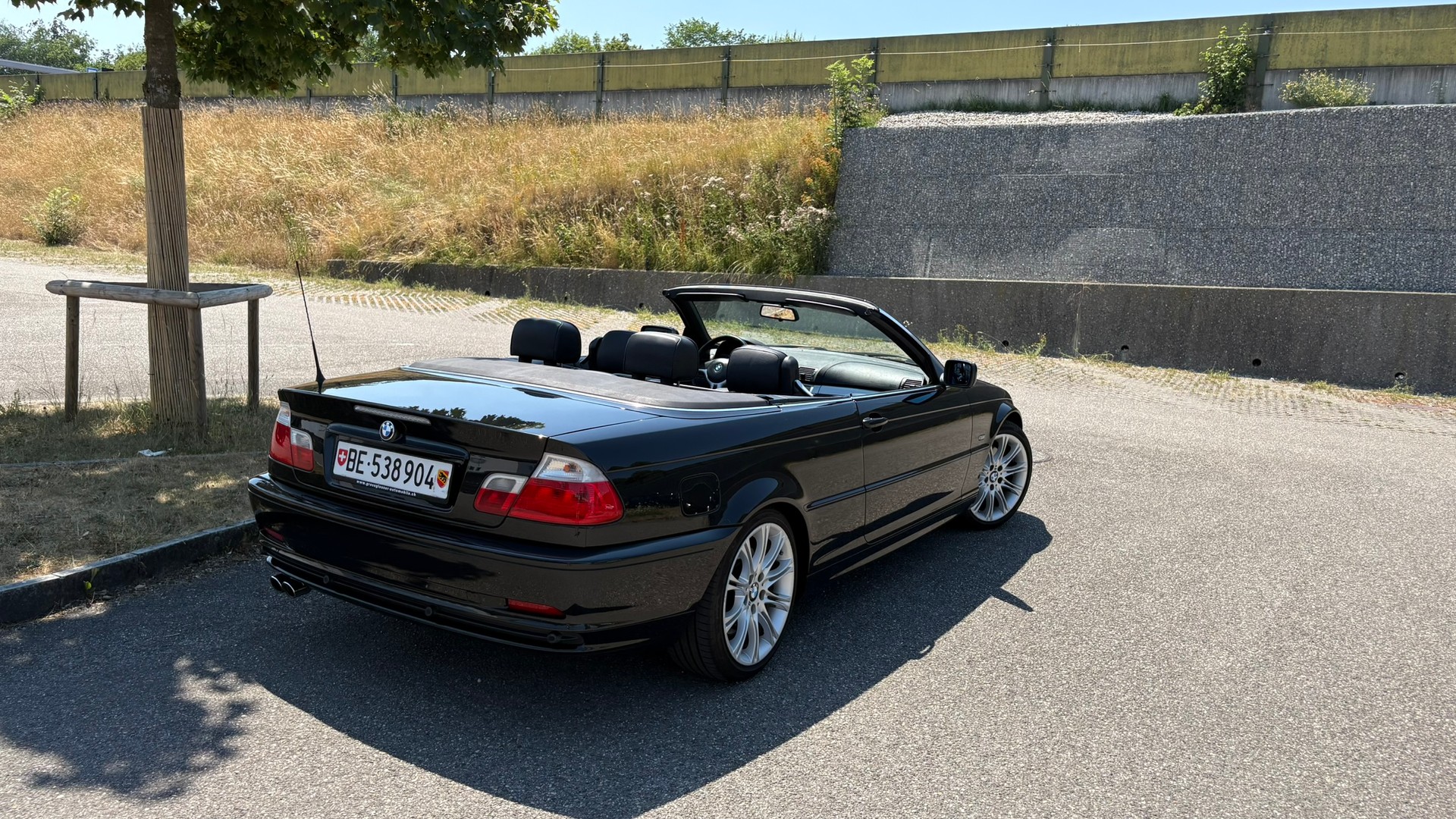 BMW 330Ci-image-5