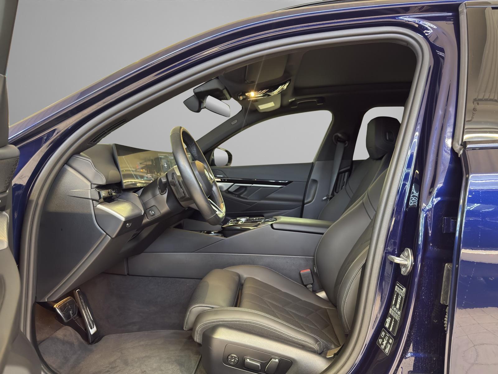 BMW 520d xDrive Touring M-SportPaket-image-10