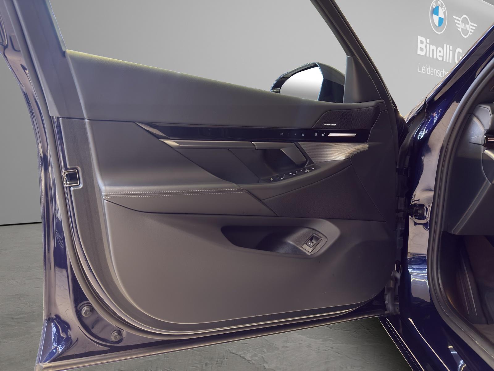 BMW 520d xDrive Touring M-SportPaket-image-8