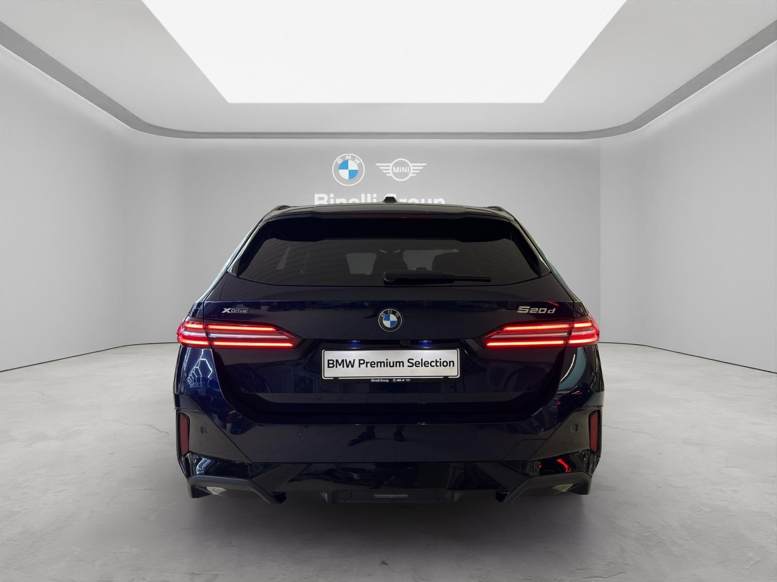 BMW 520d xDrive Touring M-SportPaket-showroom-element-3