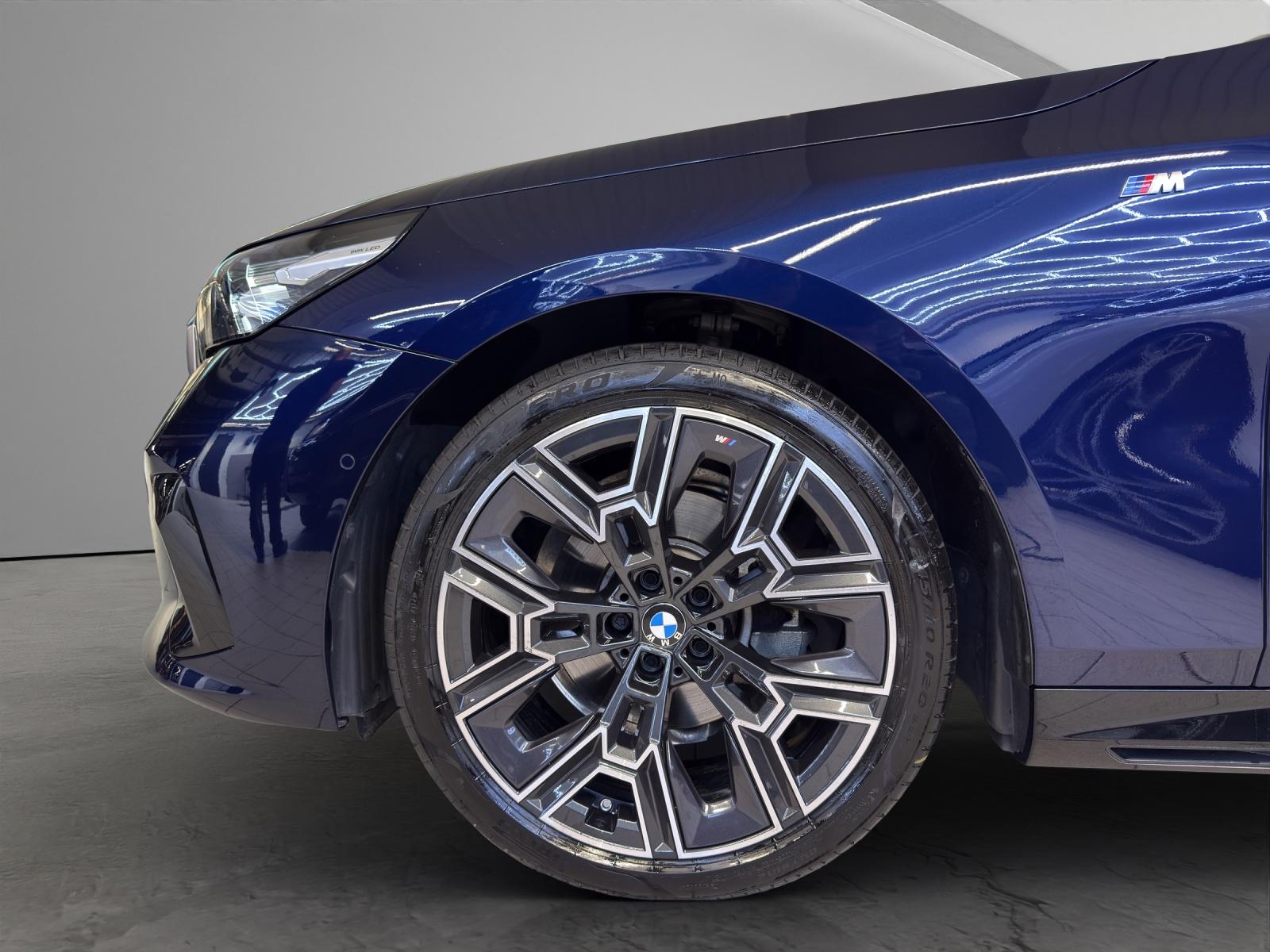 BMW 520d xDrive Touring M-SportPaket-image-21
