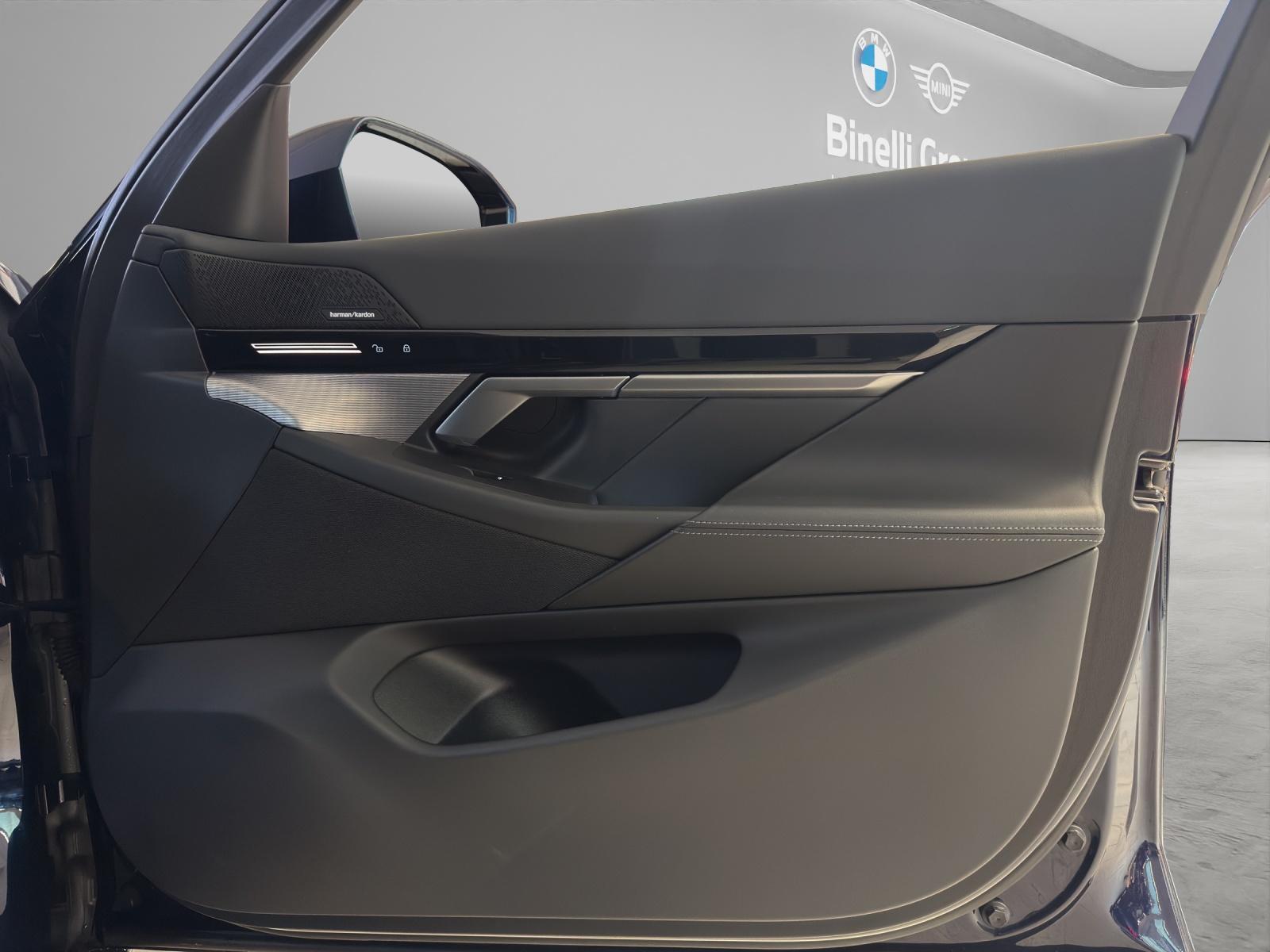 BMW 520d xDrive Touring M-SportPaket-image-18