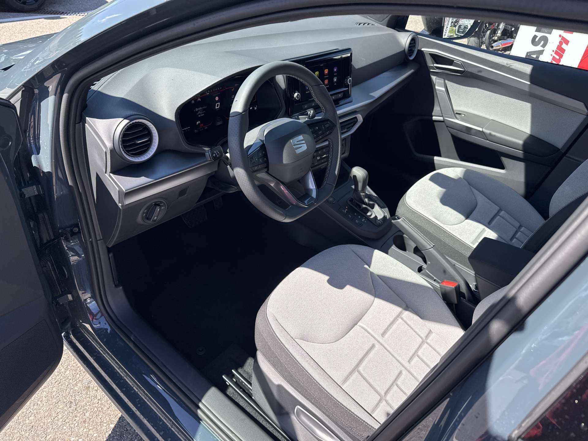 SEAT Ibiza 1.0 EcoTSi FR DSG-Automat-image-4