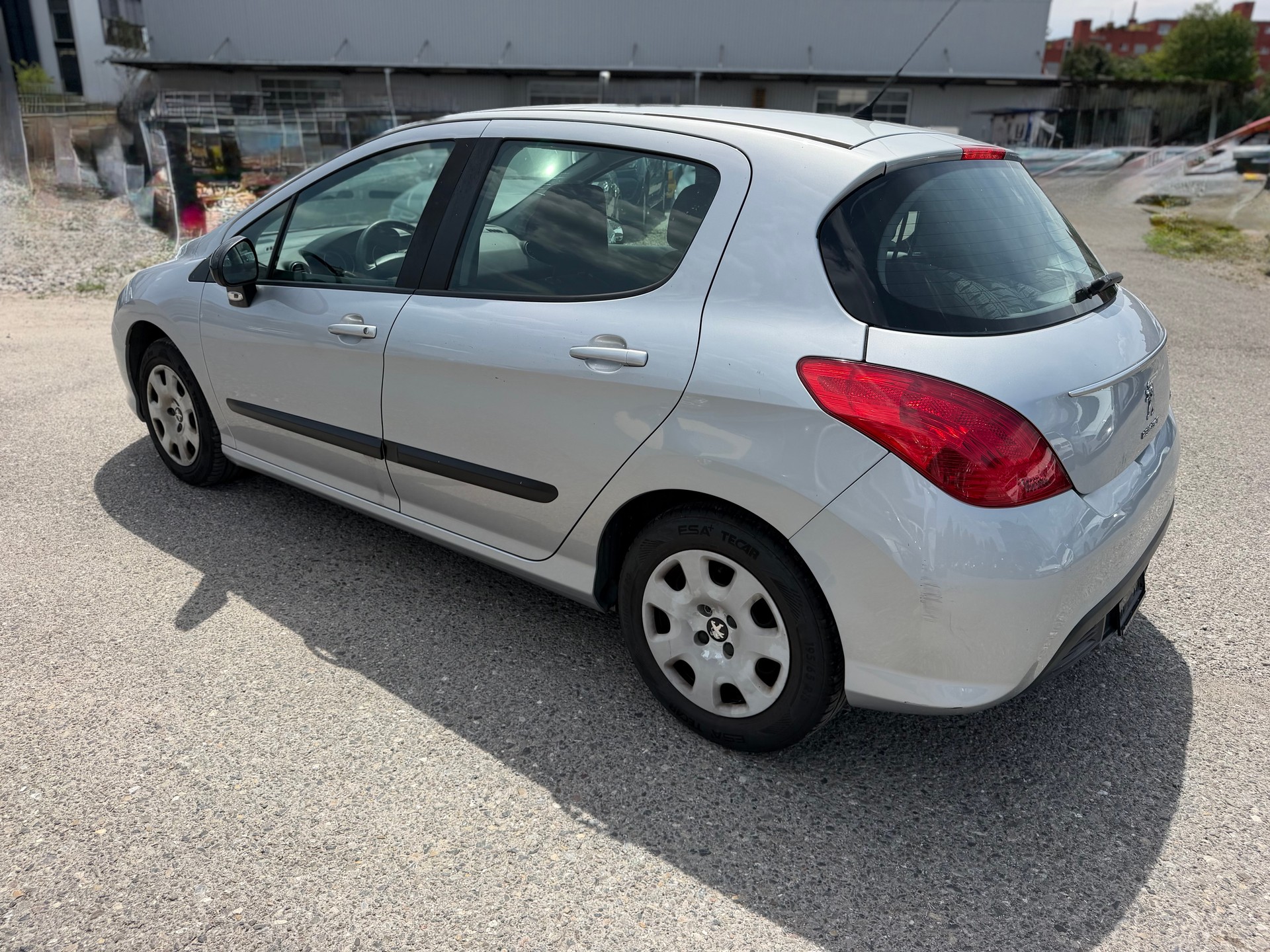 PEUGEOT 308 1.4 16V VTI Access-image-6