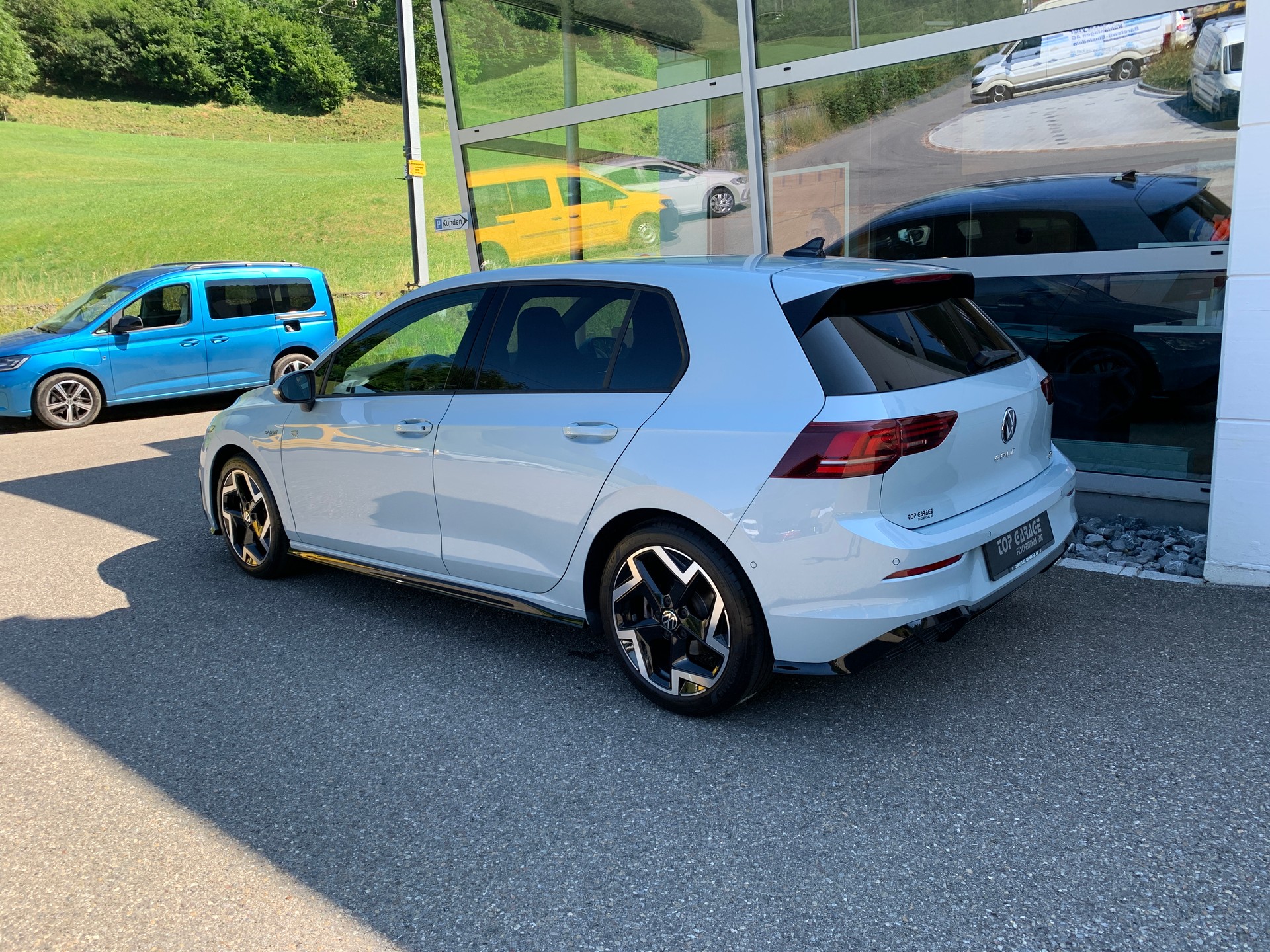 VW Golf 1.5 e TSI mHEV R-Line DSG-image-4