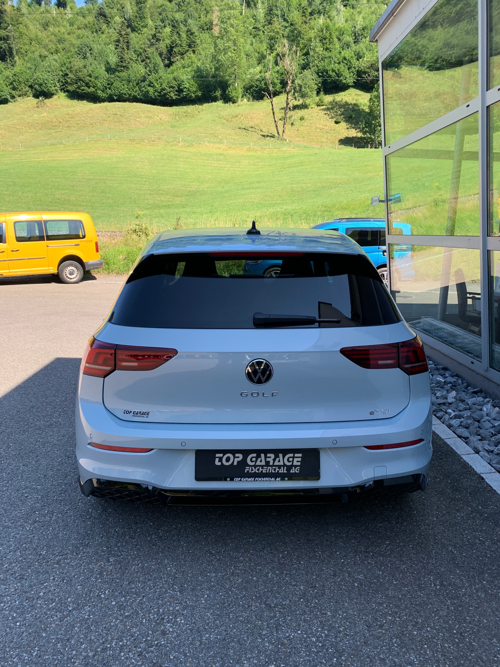 VW Golf 1.5 e TSI mHEV R-Line DSG-image-5
