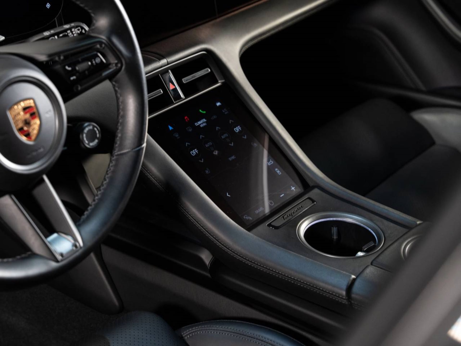 PORSCHE Taycan 4S Cross Turismo (MY23)-image-11
