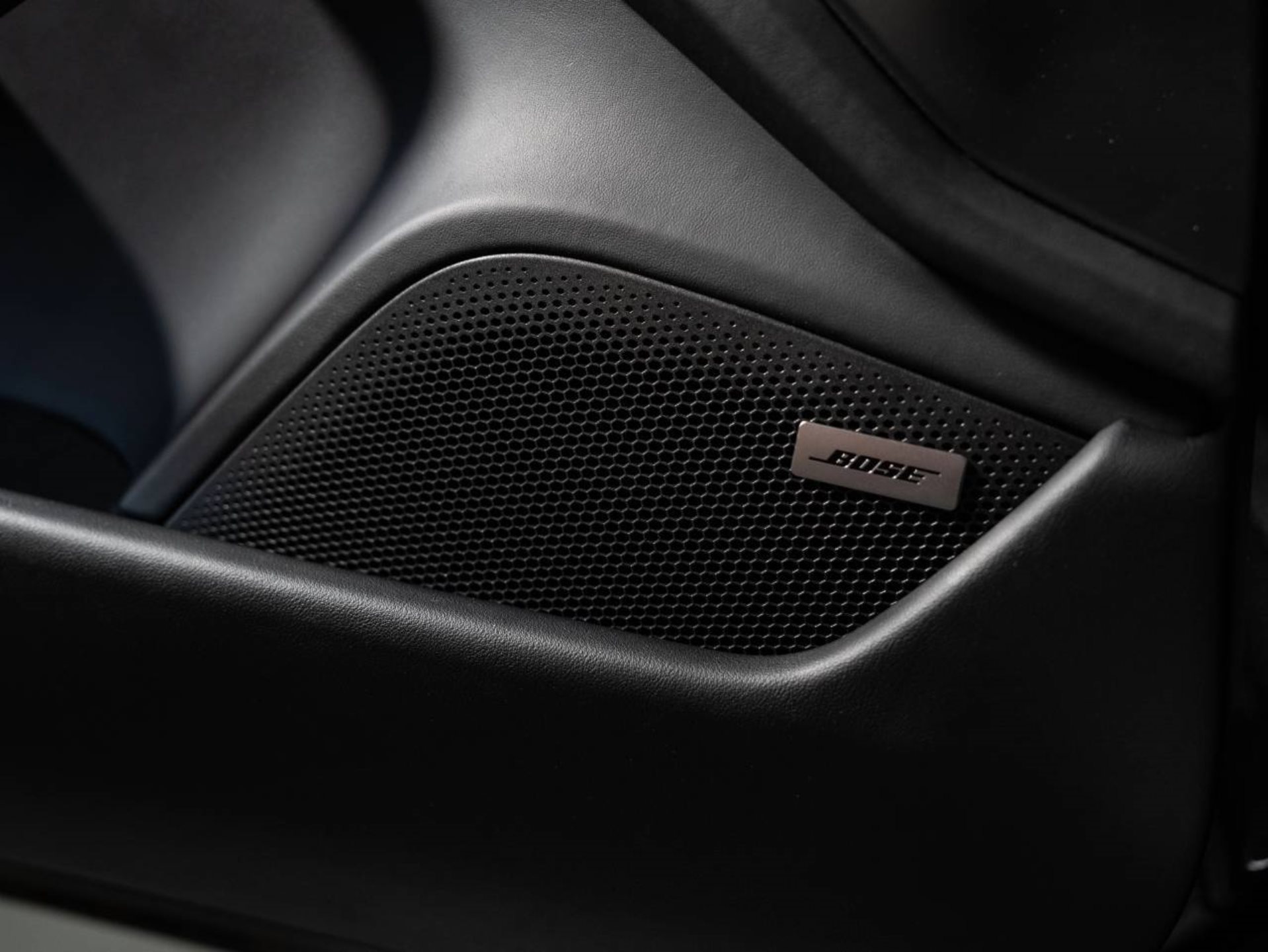 PORSCHE Taycan 4S Cross Turismo (MY23)-image-13