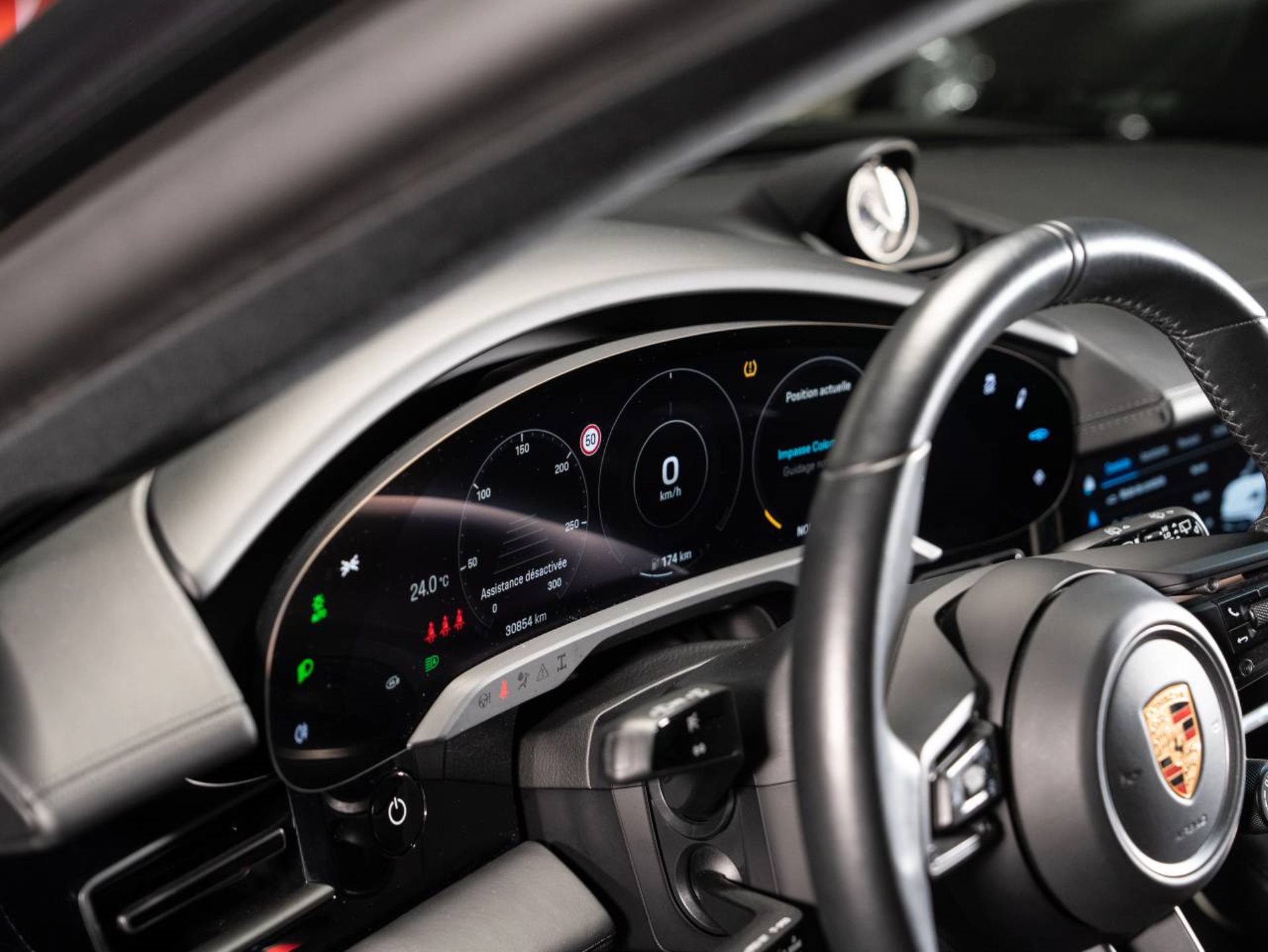 PORSCHE Taycan 4S Cross Turismo (MY23)-image-16