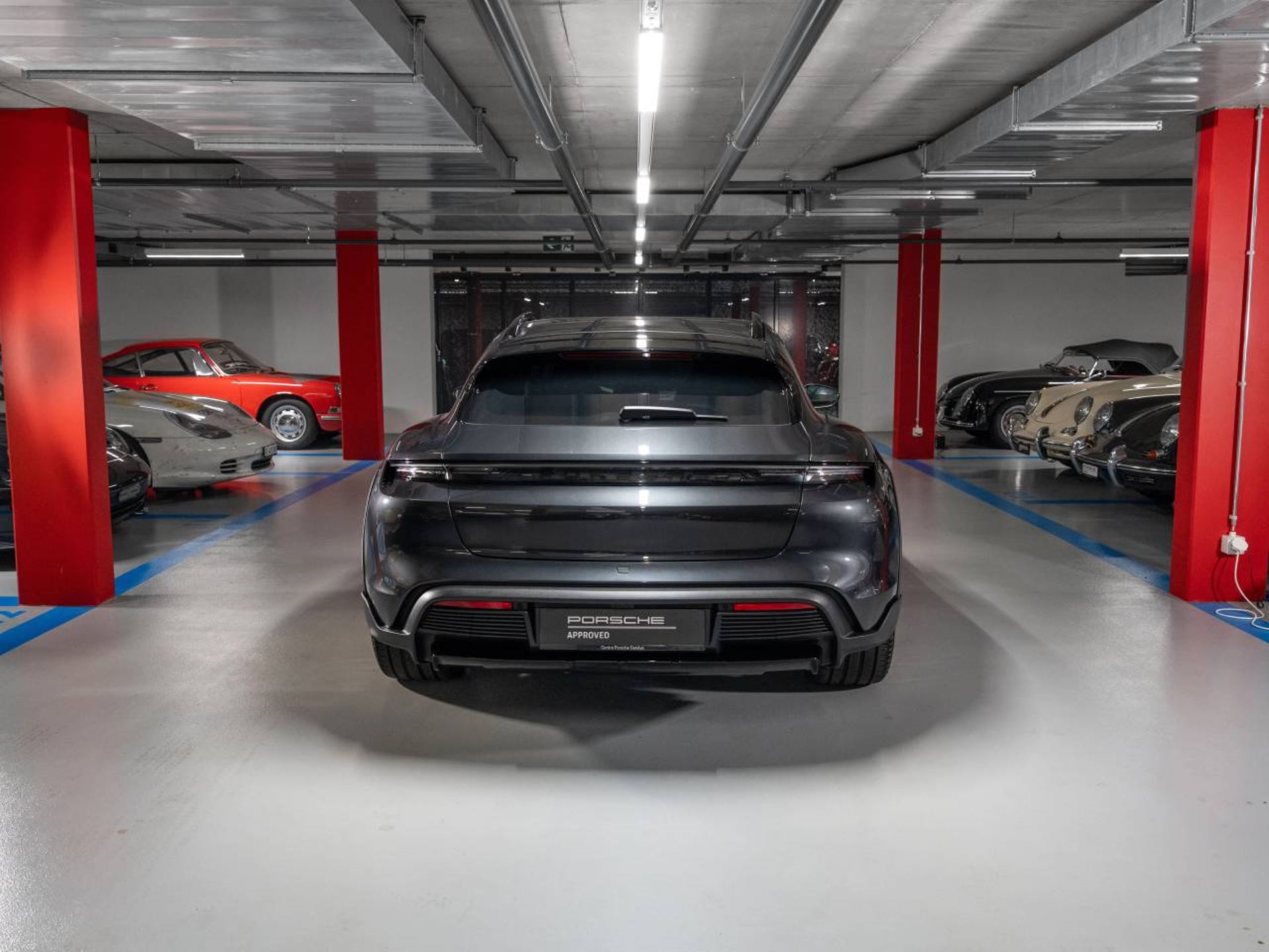 PORSCHE Taycan 4S Cross Turismo (MY23)-image-5