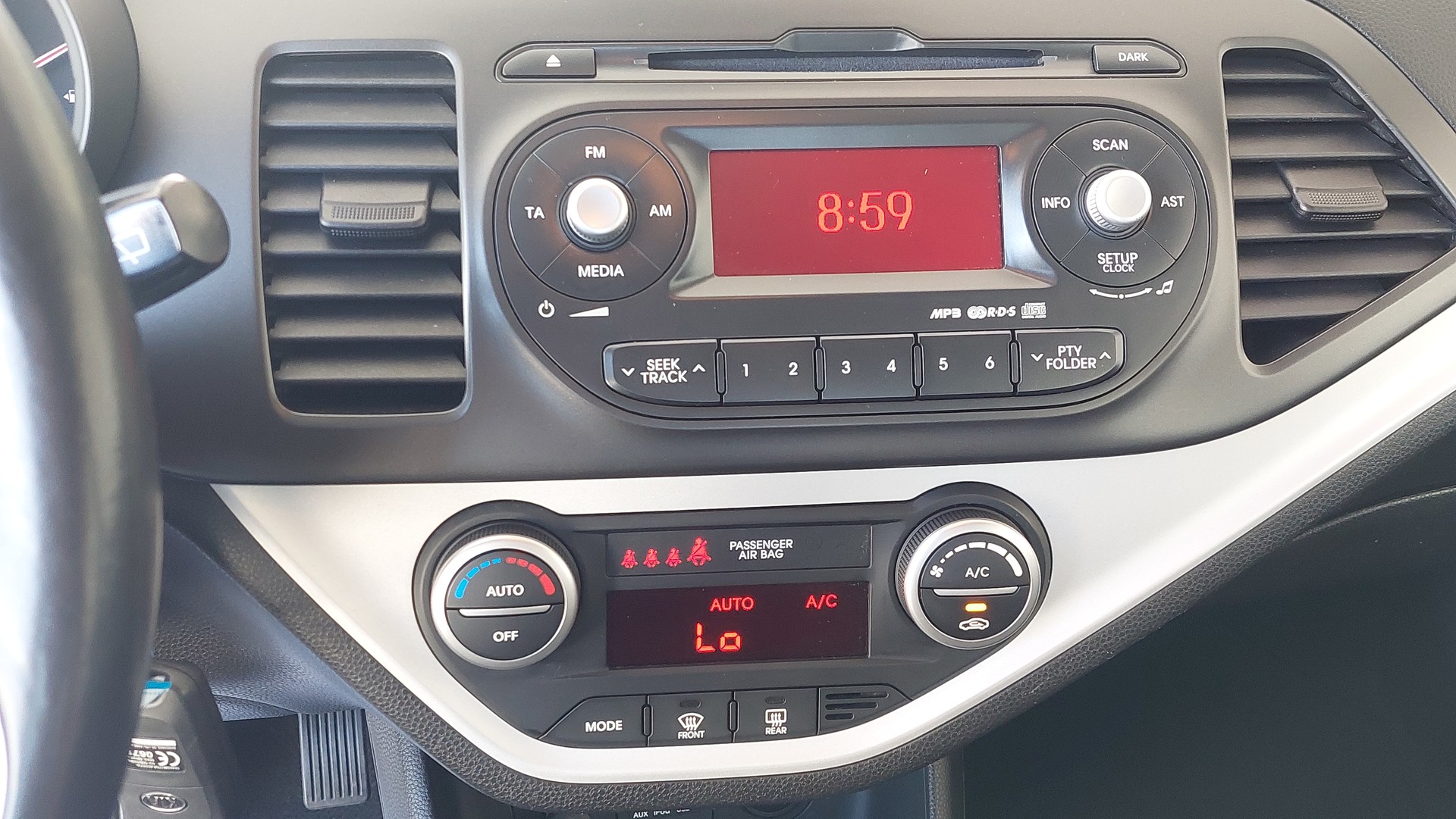 KIA Picanto 1.2 CVVT Style Automatic-image-8