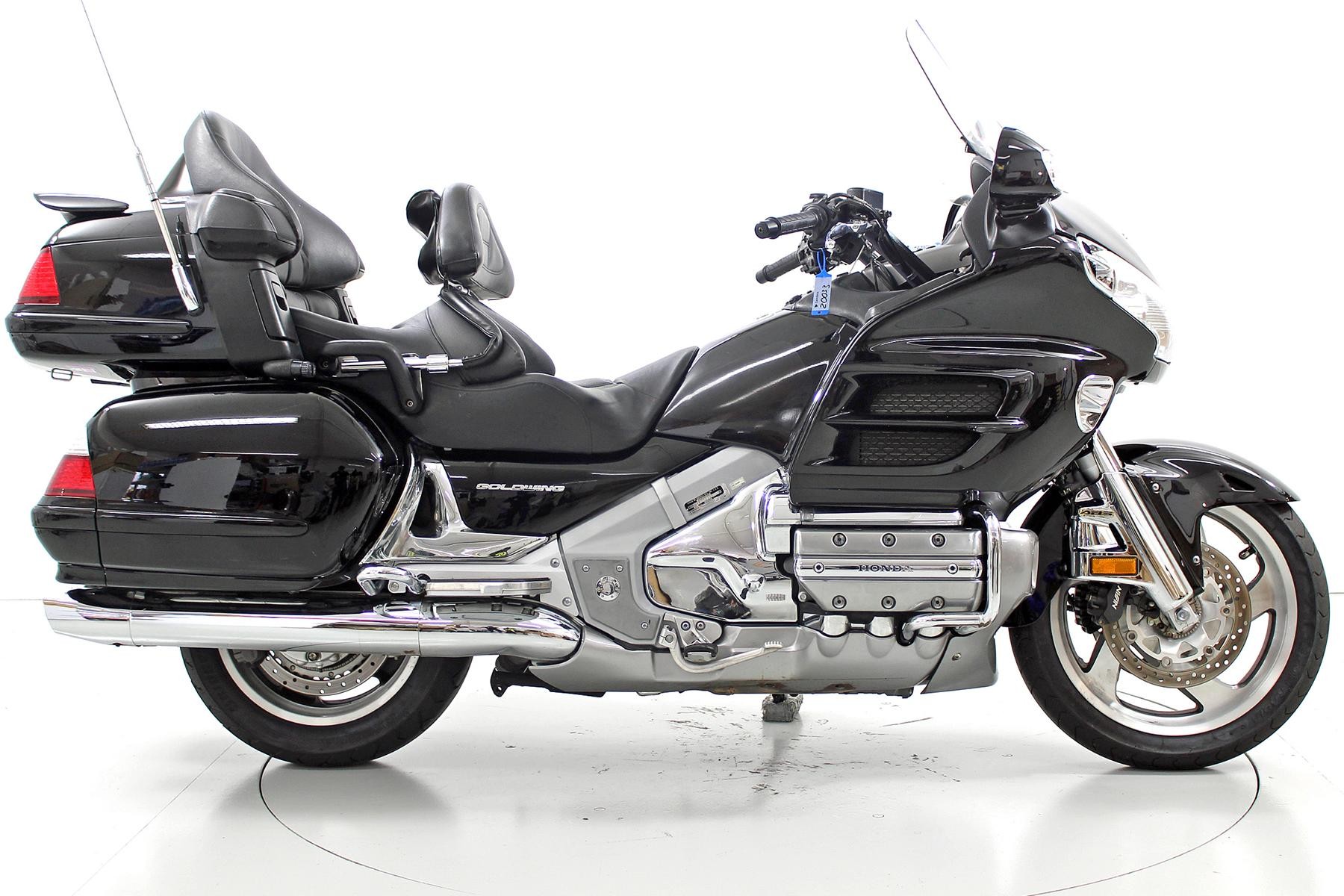 HONDA GL 1800 Goldwing-showroom-element-3