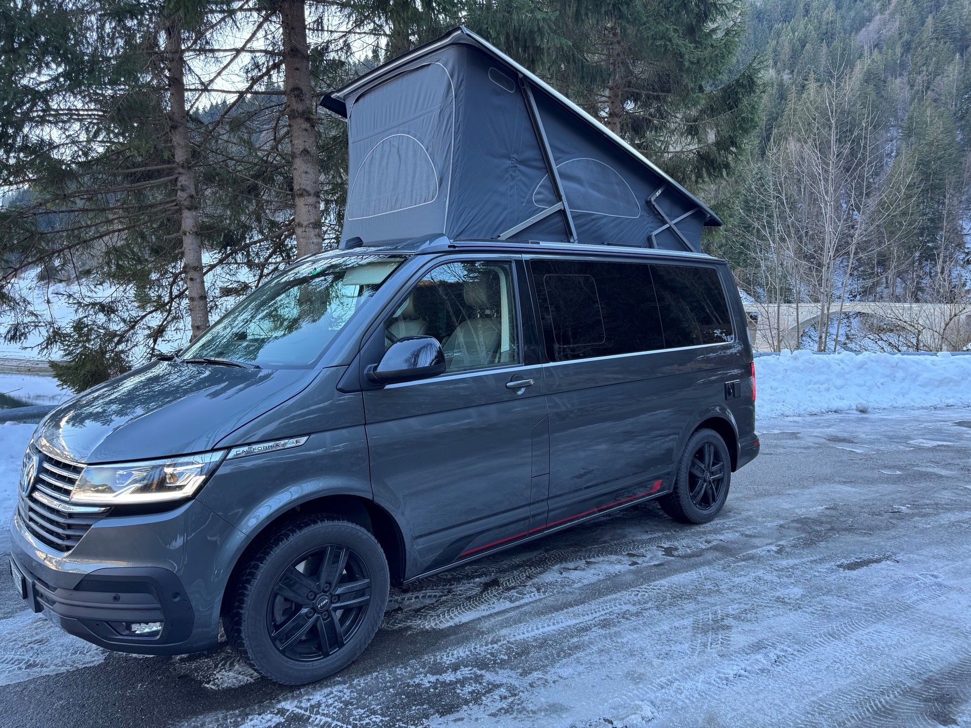 VW T6.1 California 2.0 TDI Ocean Liberty 4Motion DSG-image-8