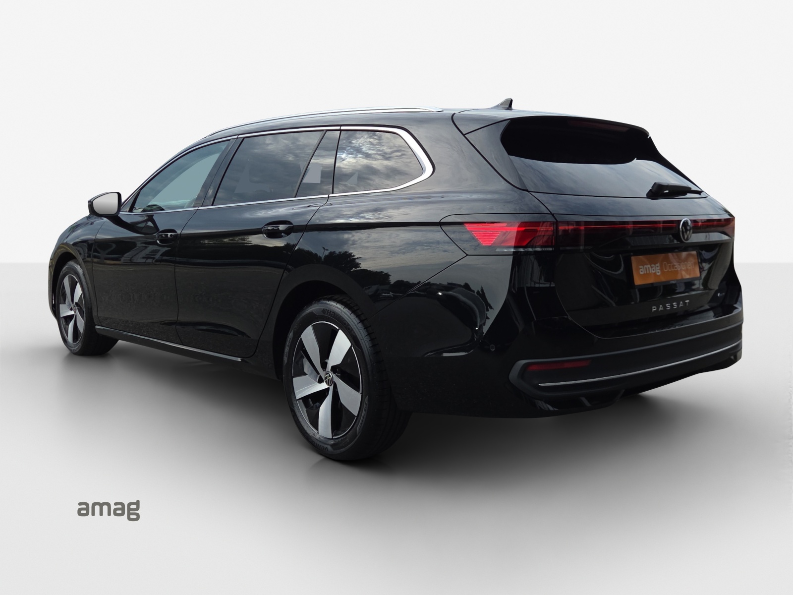VW Passat Variant 2.0 TDI evo Business 4 Motion DSG-image-2