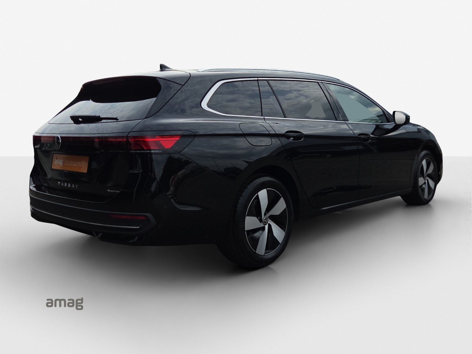 VW Passat Variant 2.0 TDI evo Business 4 Motion DSG-image-4