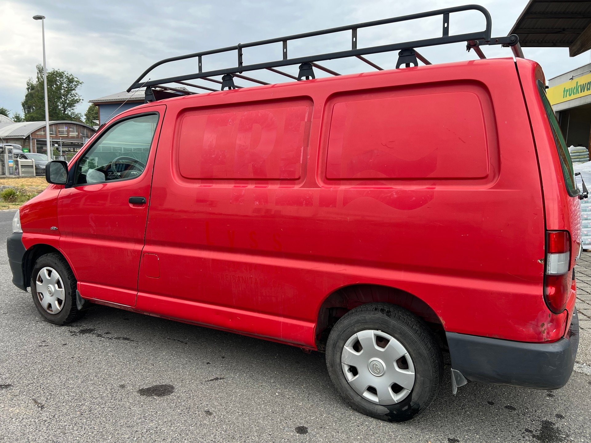 TOYOTA Hiace D-4D Van SWB-image-3