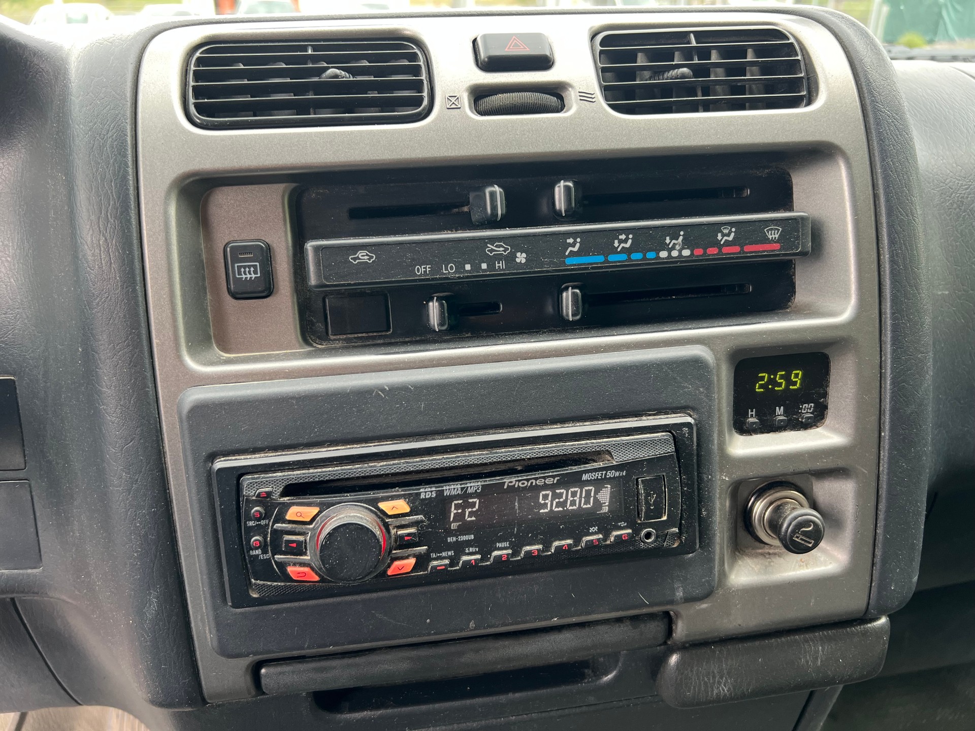 TOYOTA Hiace D-4D Van SWB-image-14