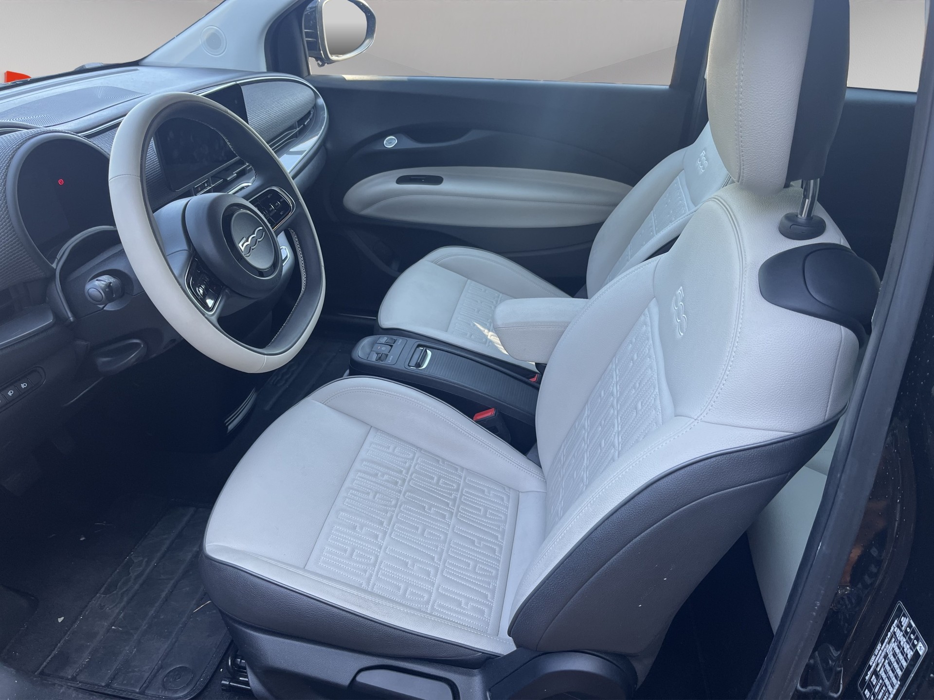 FIAT 500 C electric 87 kW La Prima-image-6