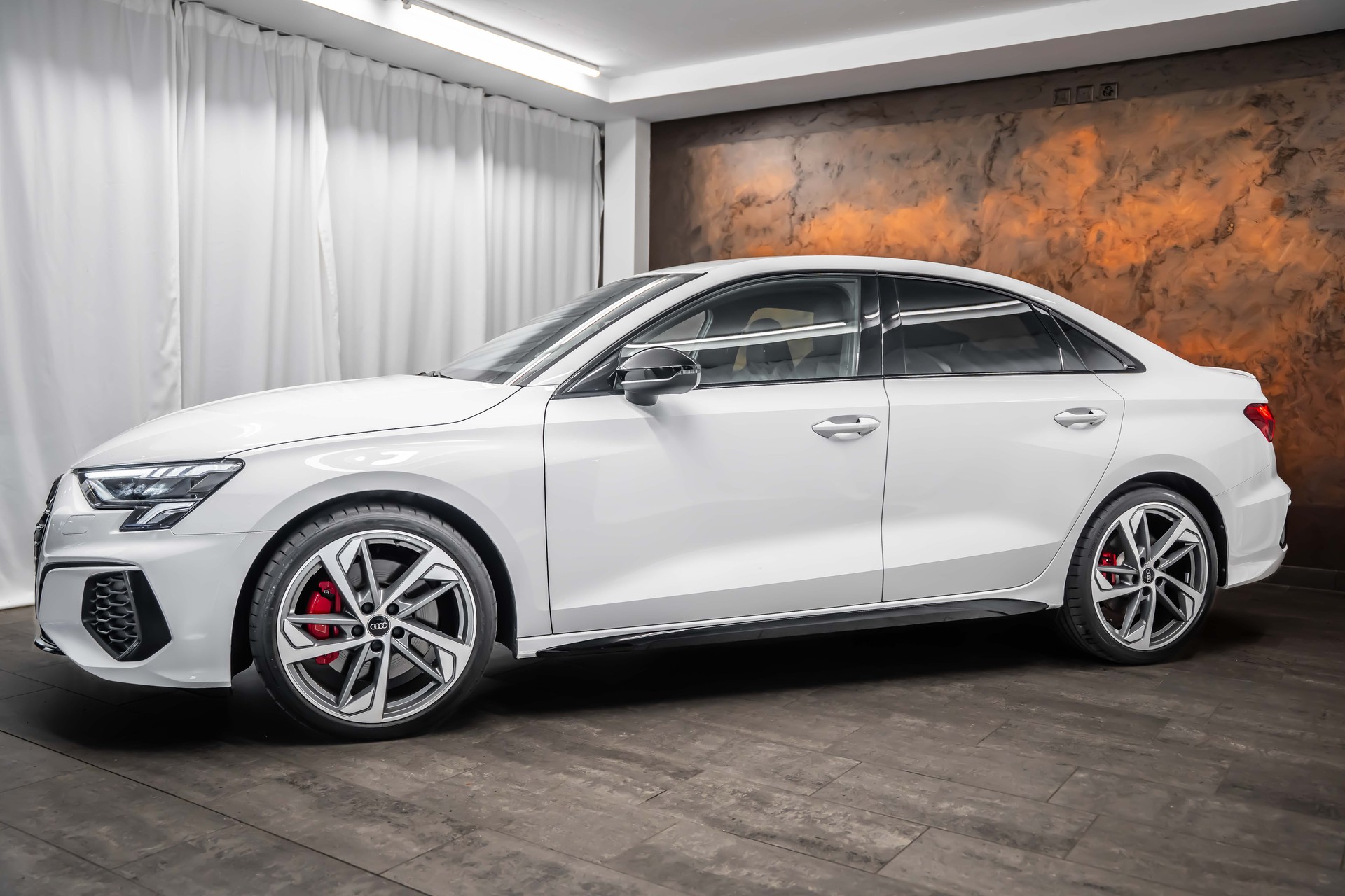 AUDI S3 Limousine 2.0 TFSI quattro S-tronic *Matrix*Carbon*Fahrassistenz*19"ALU*-showroom-element-1