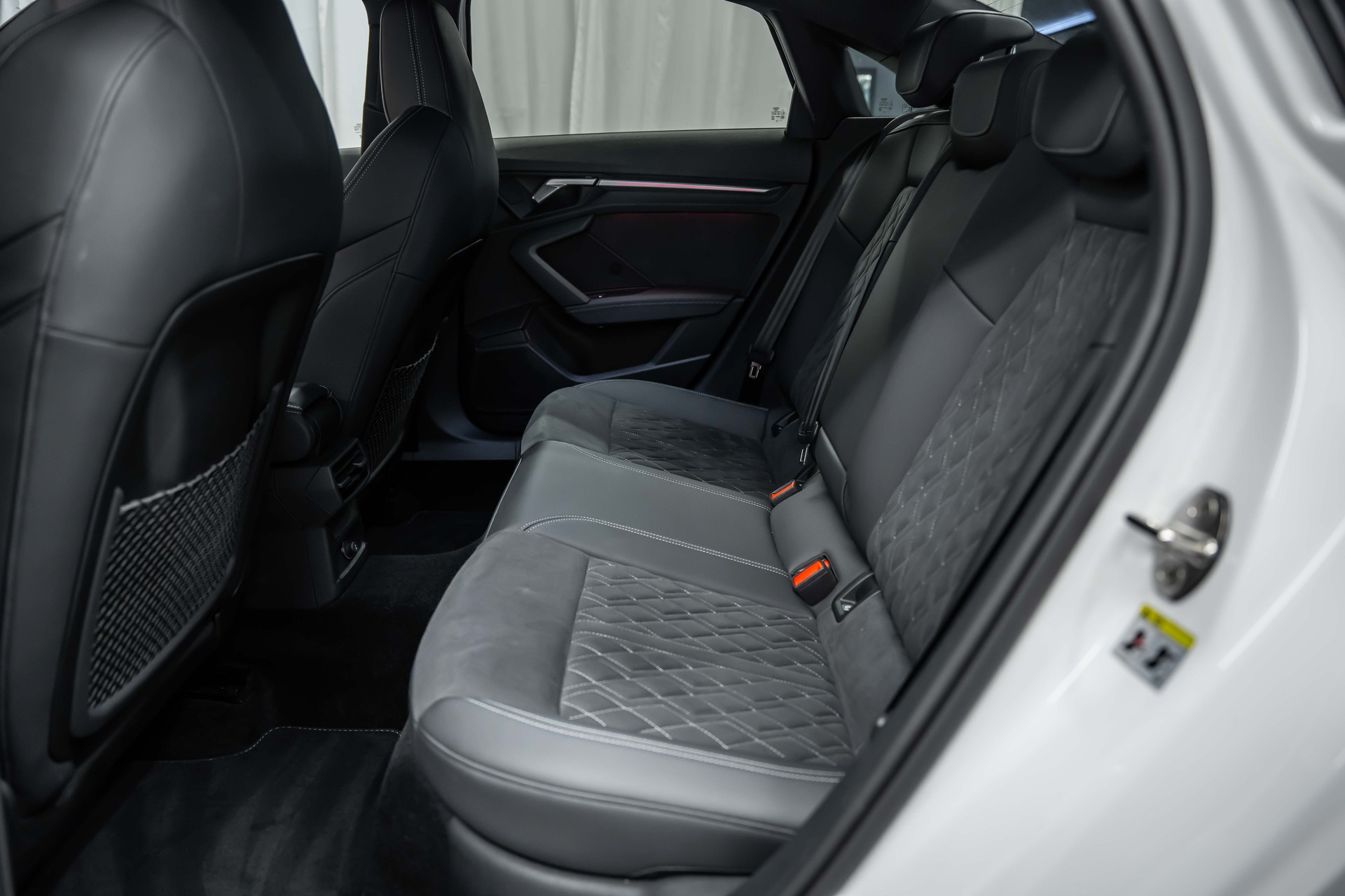 AUDI S3 Limousine 2.0 TFSI quattro S-tronic *Matrix*Carbon*Fahrassistenz*19"ALU*-image-15