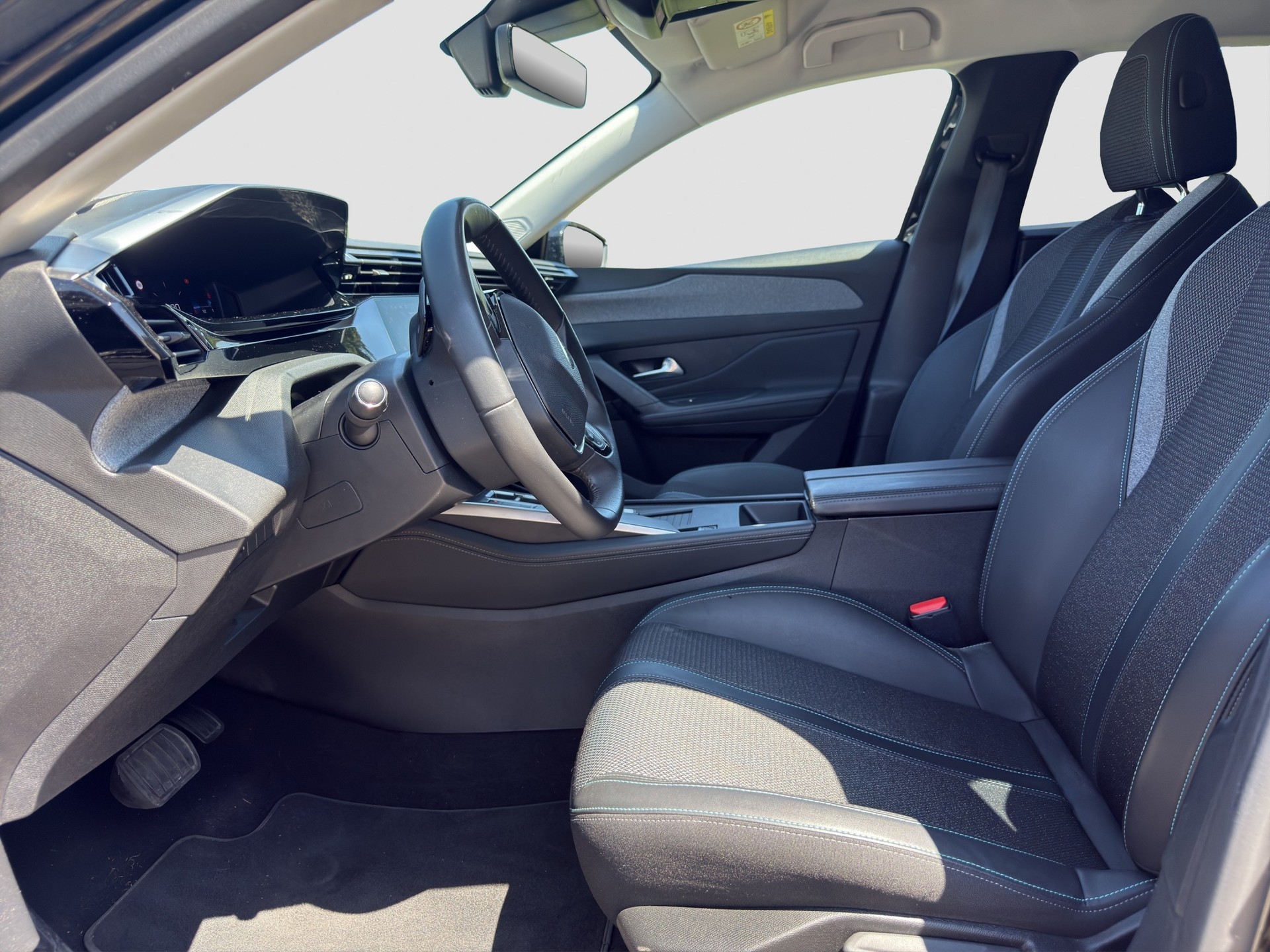 PEUGEOT 308 SW 1.5 BlueHDI Allure Pack EAT8 ** Frisch ab MFK und Service ** CH Auto ** 1. Hand **-image-8