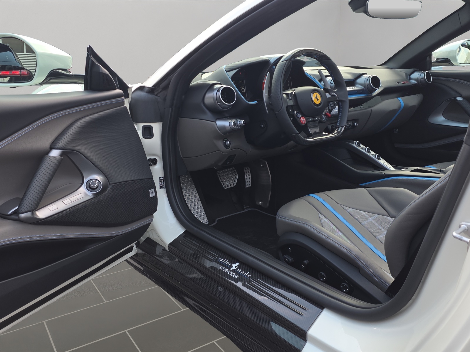 FERRARI 812 GTS Tailor Made Inedita-image-9