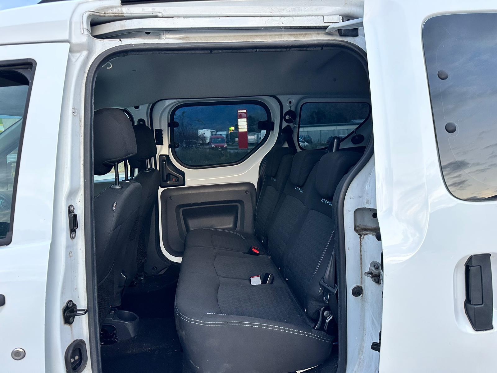 DACIA Dokker 1.2 T Stepway-image-9