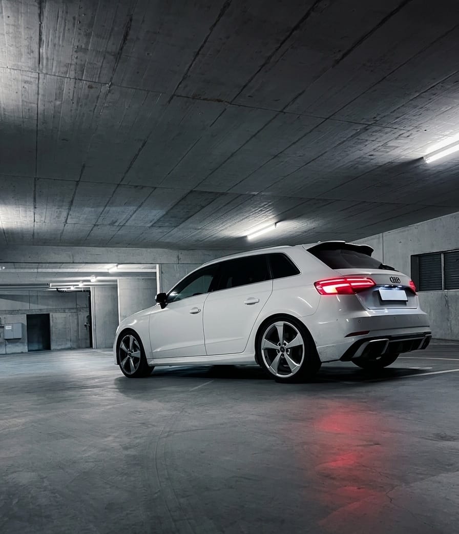 AUDI 2.5 T FSI quattro S-Tronic-image-4