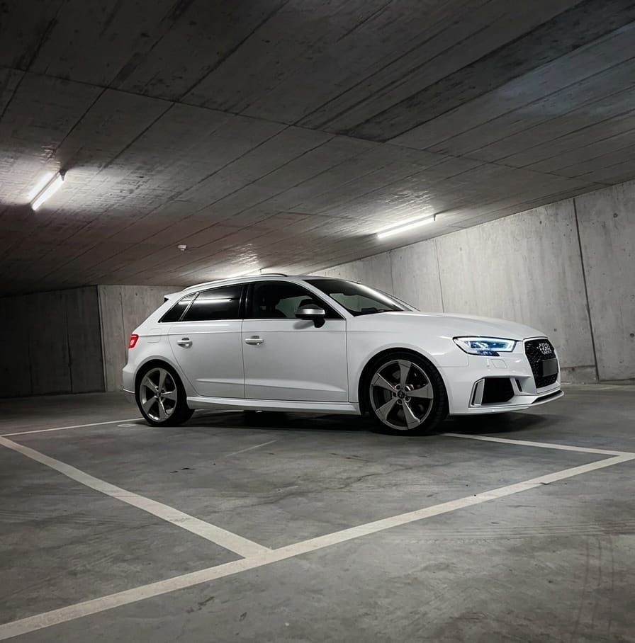 AUDI 2.5 T FSI quattro S-Tronic-image-2