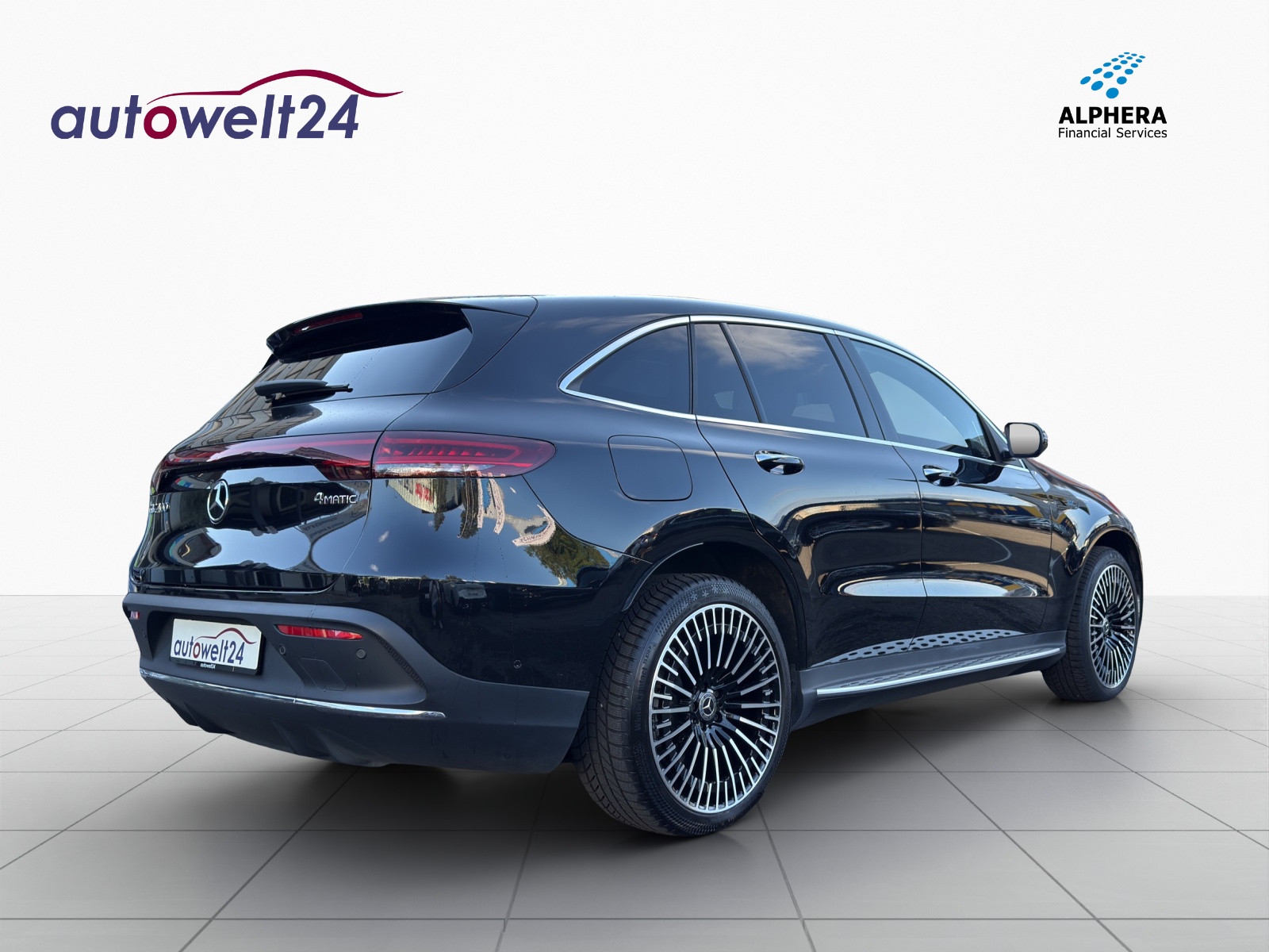 MERCEDES-BENZ EQC 400 AMG Line 4Matic-image-4