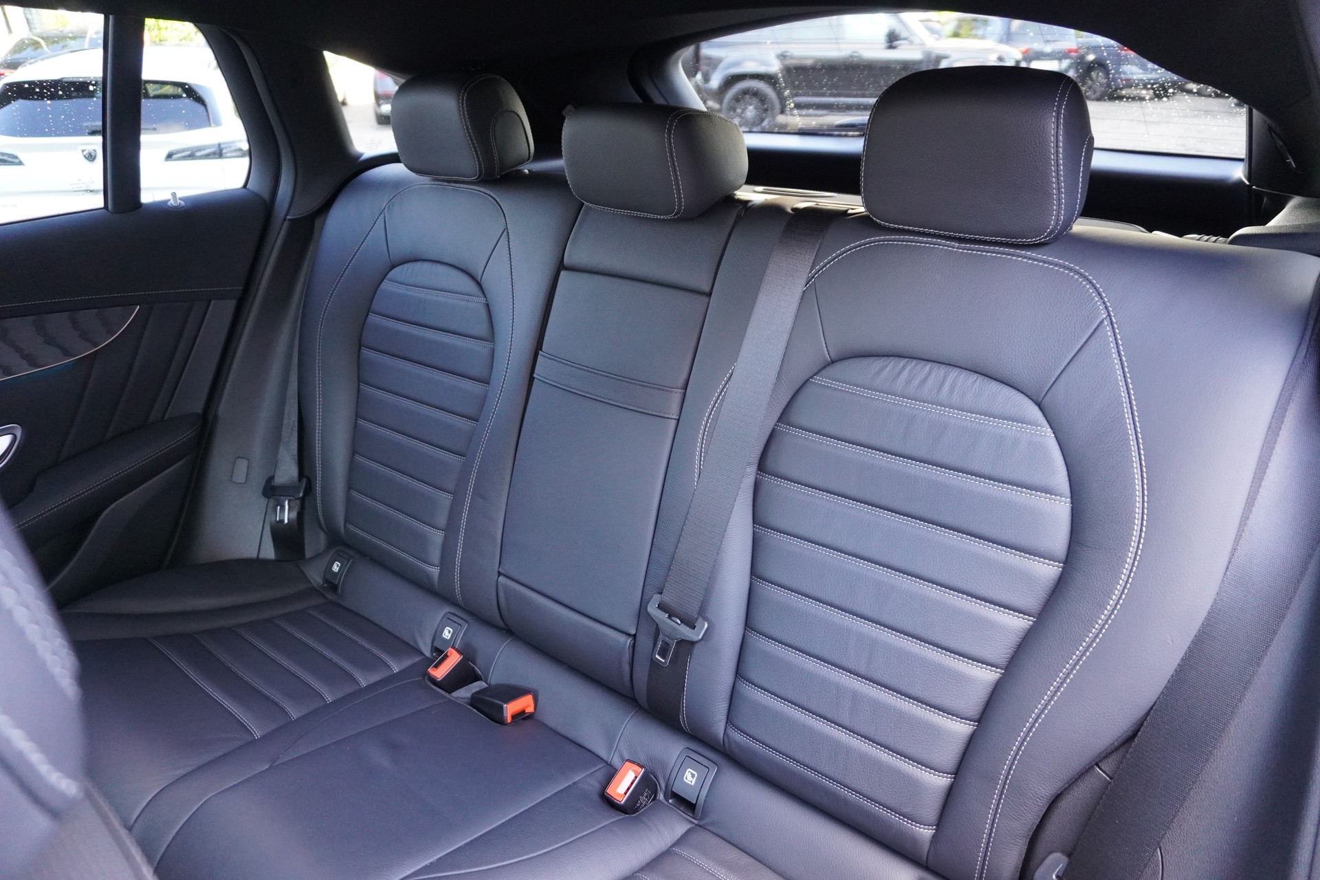 MERCEDES-BENZ EQC 400 AMG Line 4Matic-image-14