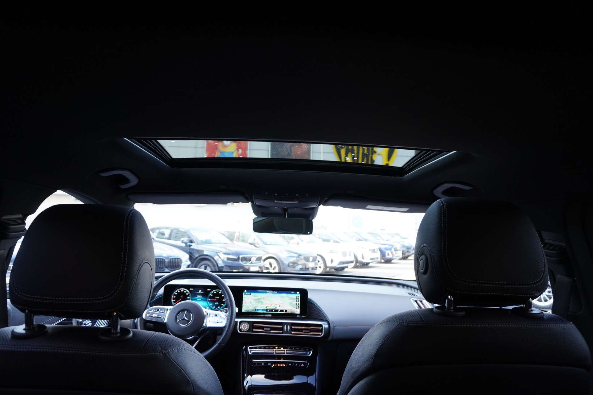 MERCEDES-BENZ EQC 400 AMG Line 4Matic-image-11