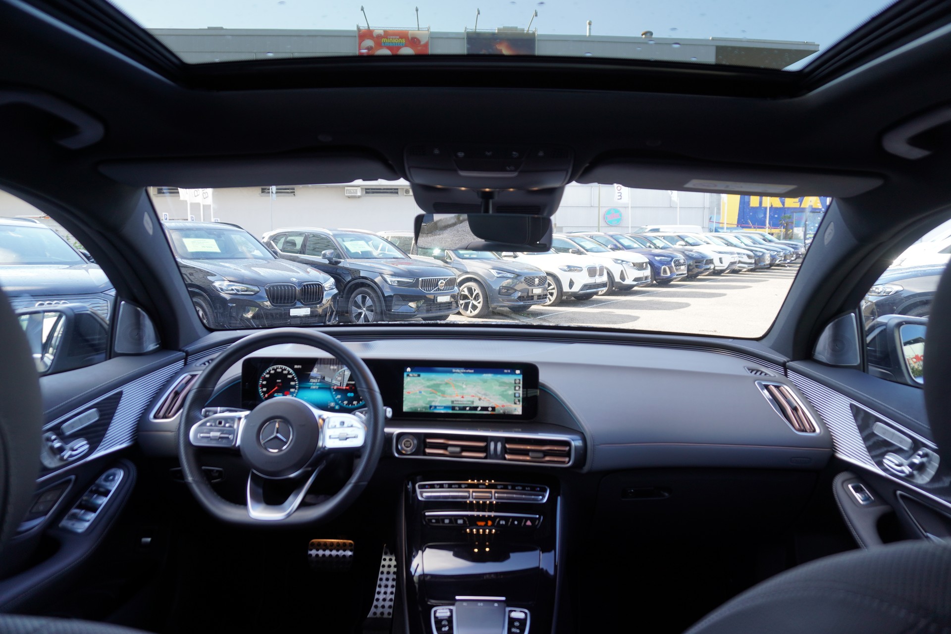 MERCEDES-BENZ EQC 400 AMG Line 4Matic-image-17