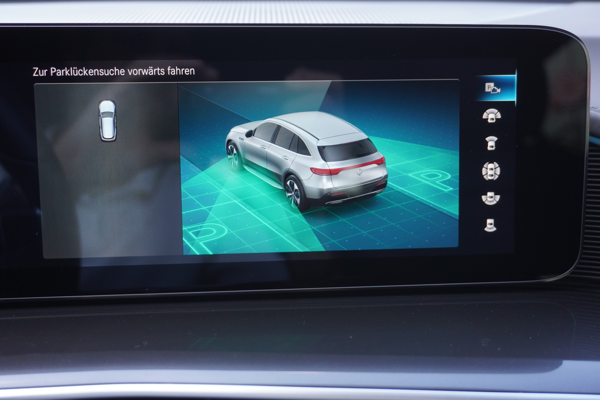 MERCEDES-BENZ EQC 400 AMG Line 4Matic-image-25