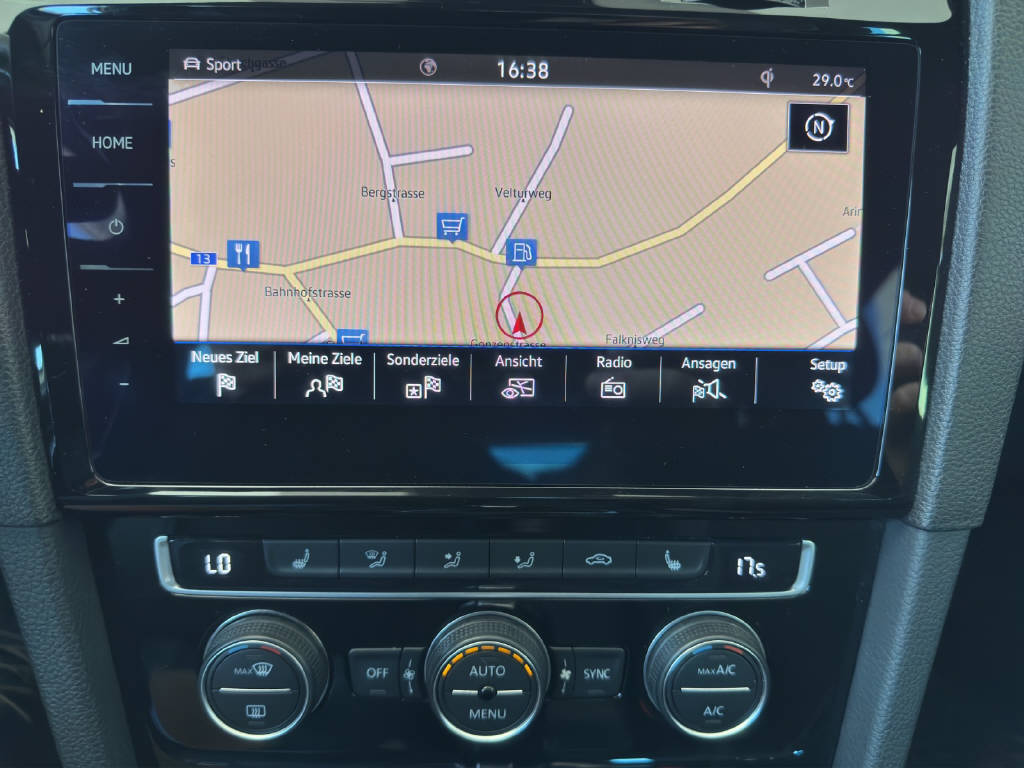 VW Golf VII 1.5 TSI 150 Highline DSG-image-10