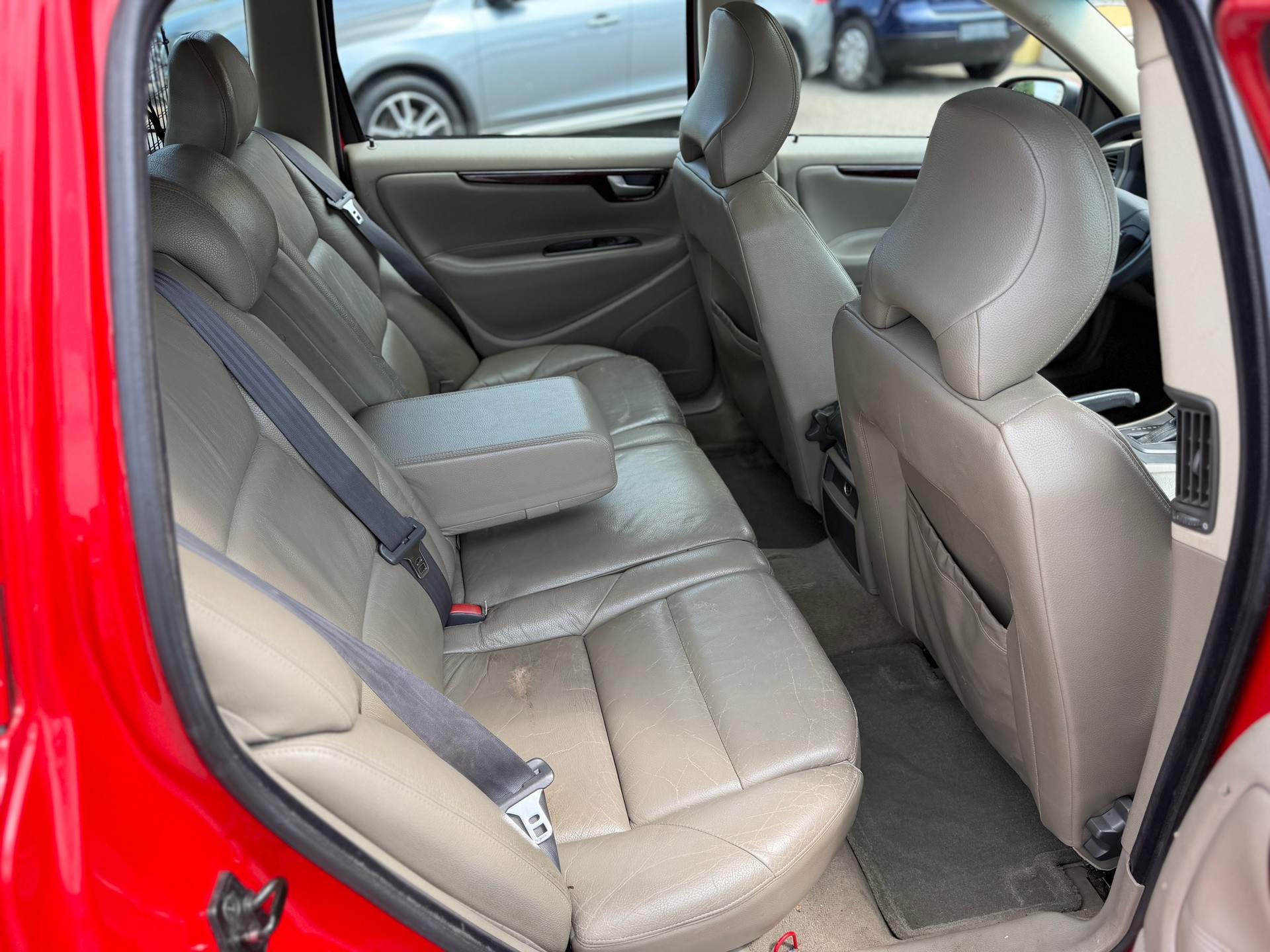 VOLVO V70 2.4 Bi-Fuel-image-12